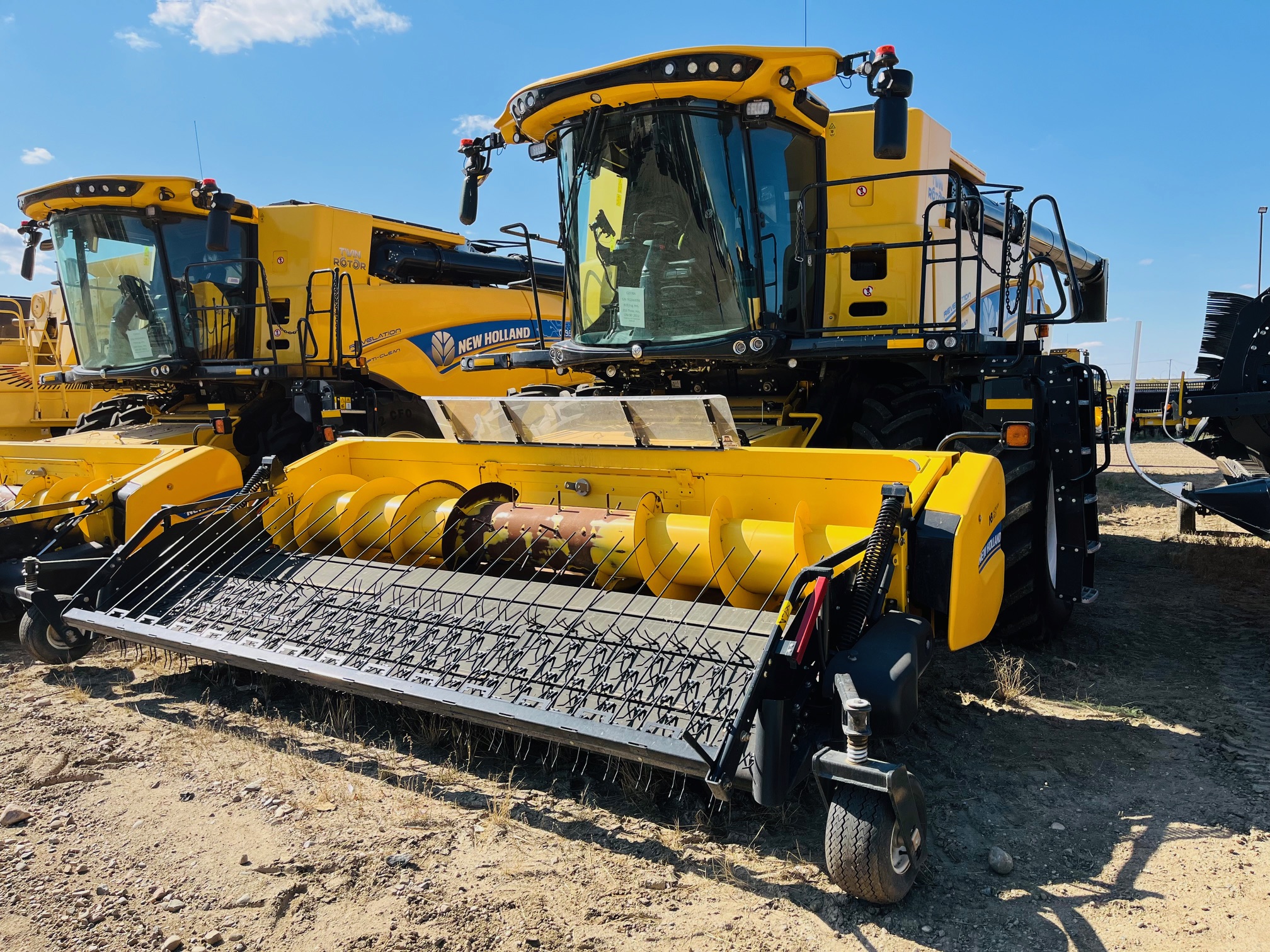 2022 New Holland CR8.90 Combine