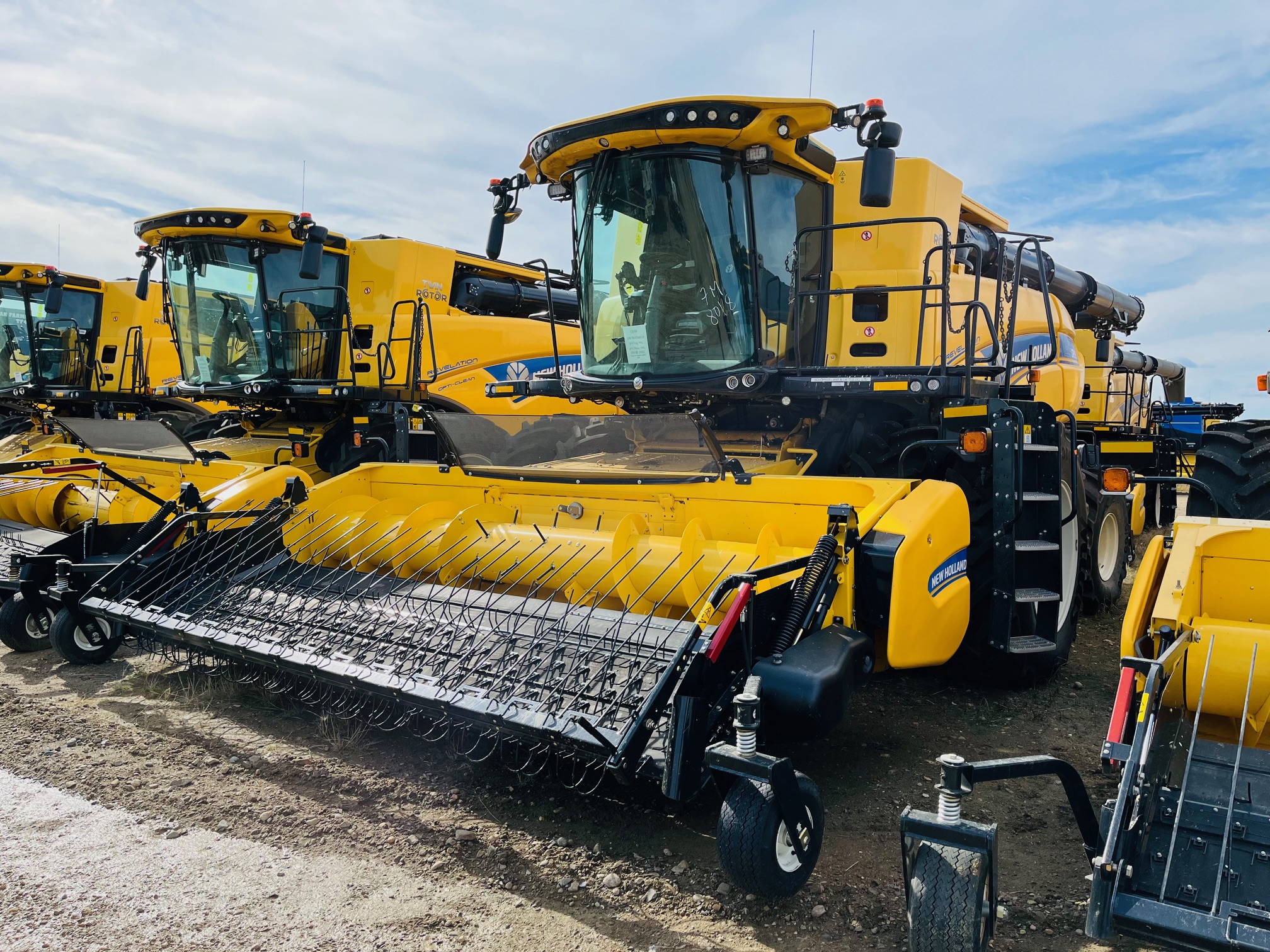 2022 New Holland CR9.90 Combine