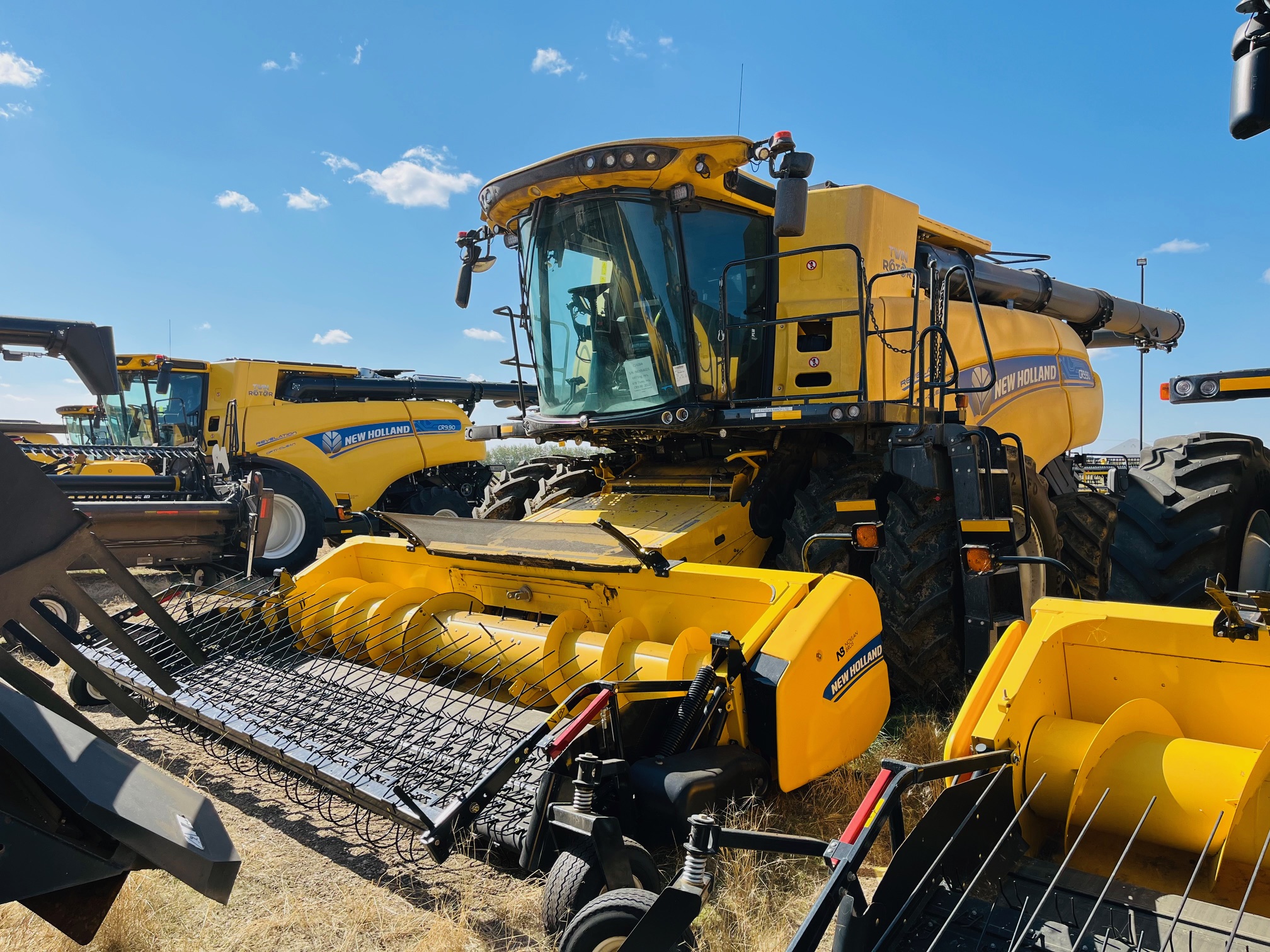 2022 New Holland CR9.90 Combine