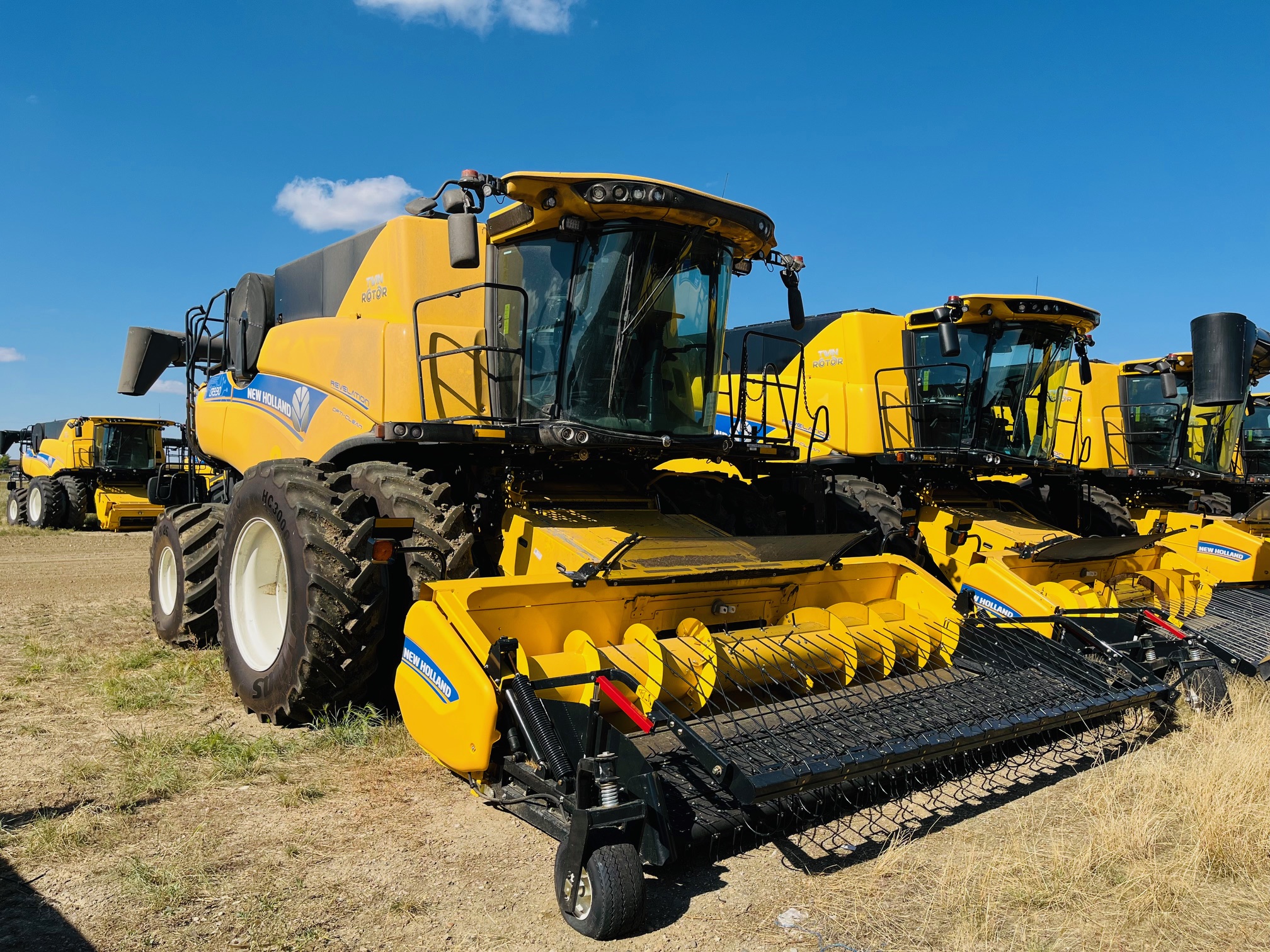 2022 New Holland CR9.90 Combine