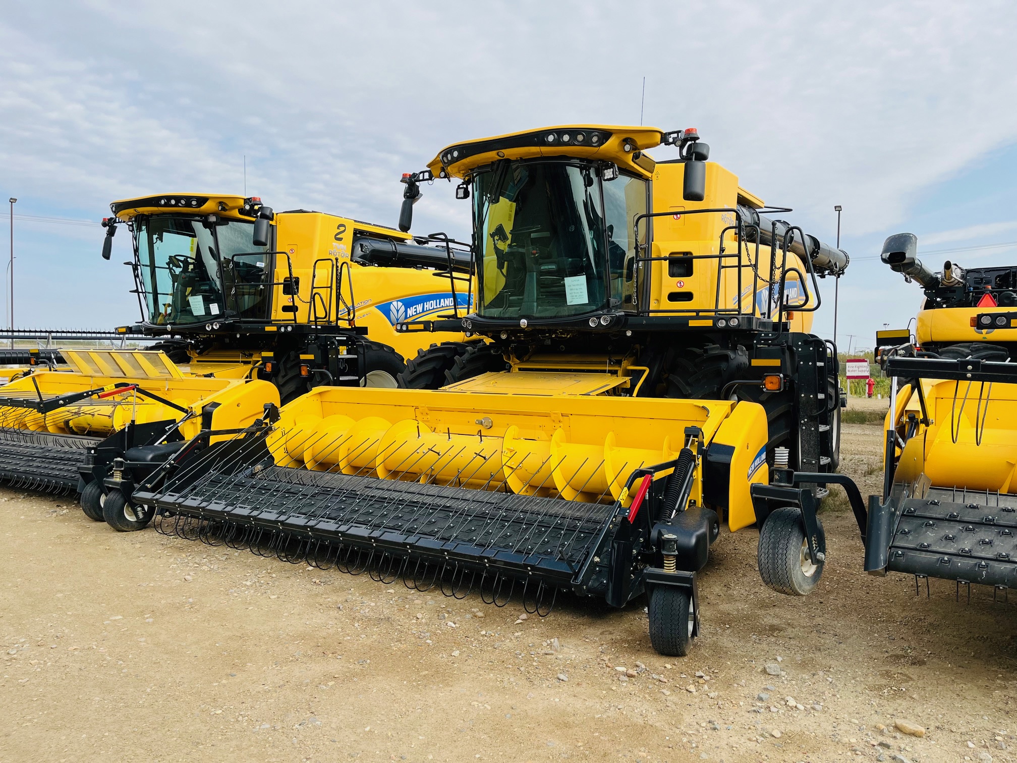 2023 New Holland CR9.90 Combine