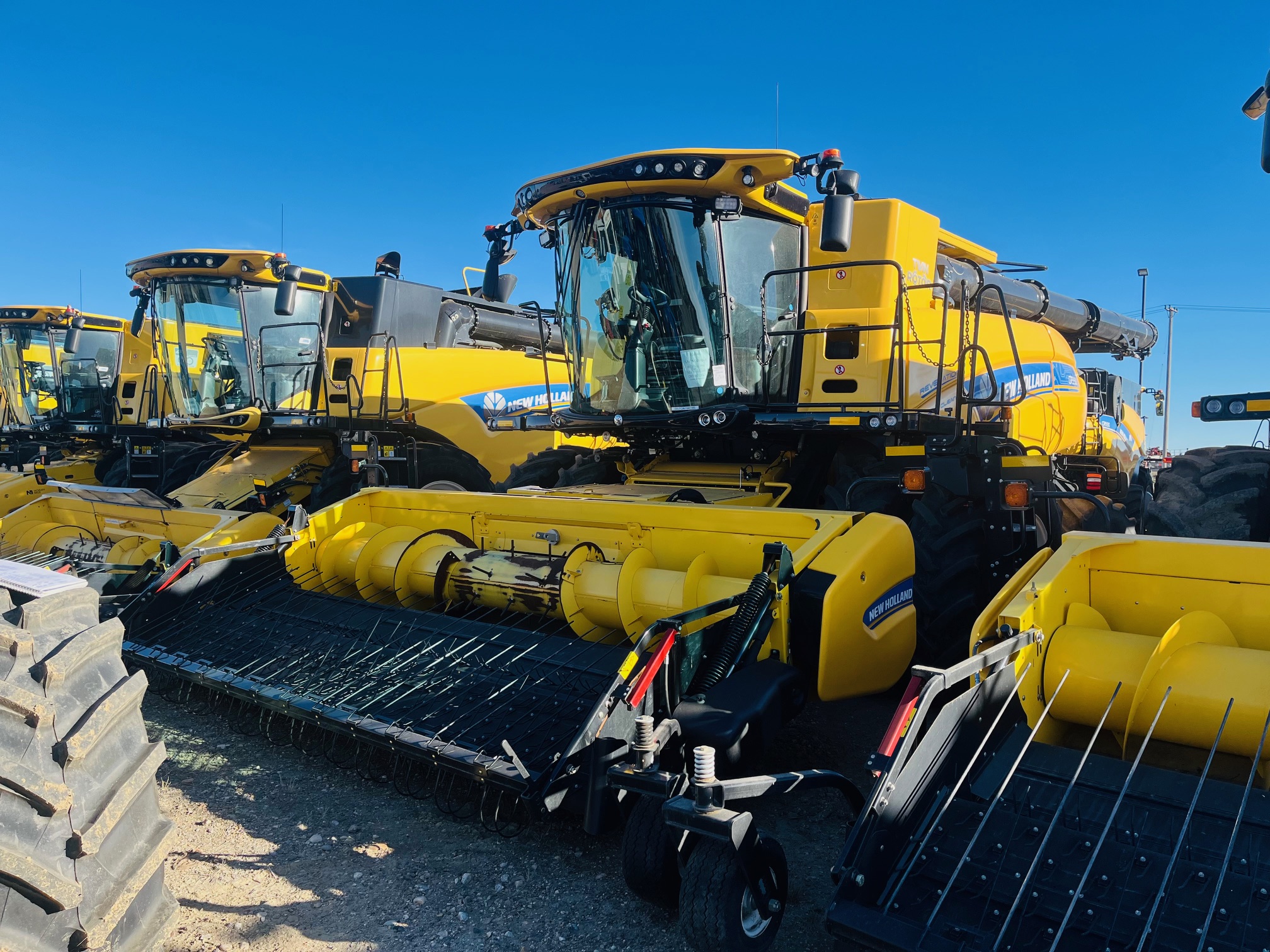 2022 New Holland CR9.90Z Combine