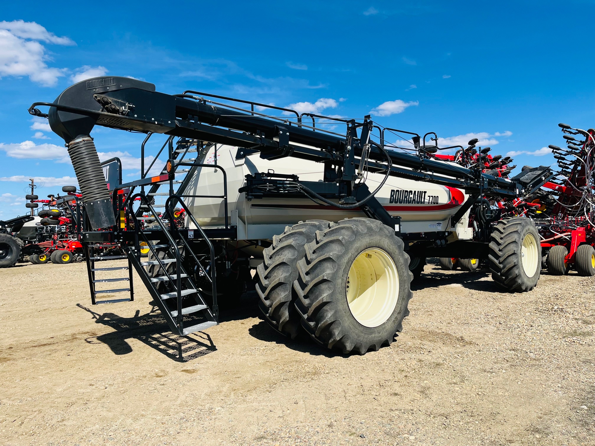 2019 Bourgault 7700 Air Tank/Cart