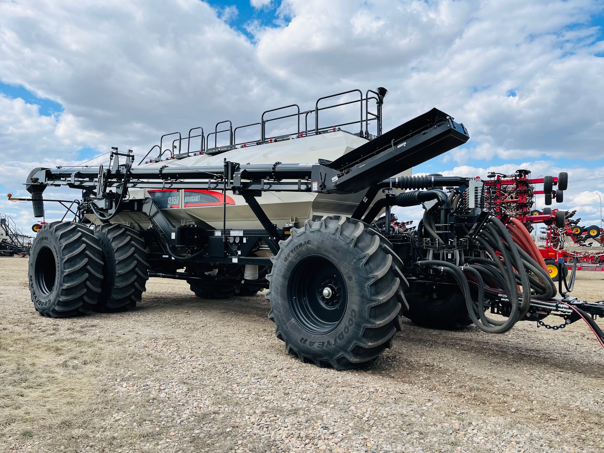2022 Bourgault 9950 Air Tank/Cart