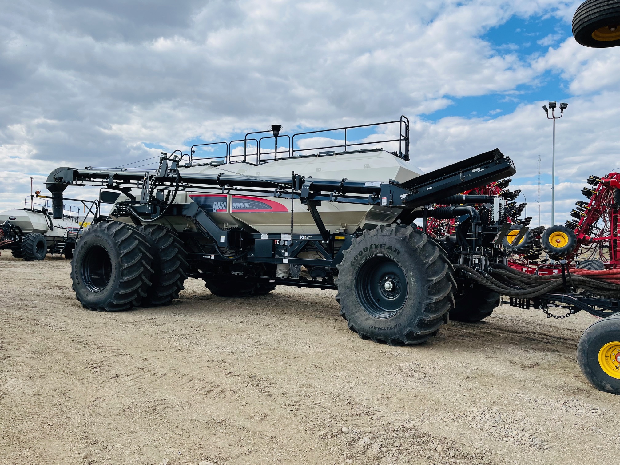 2021 Bourgault 9950 Air Tank/Cart