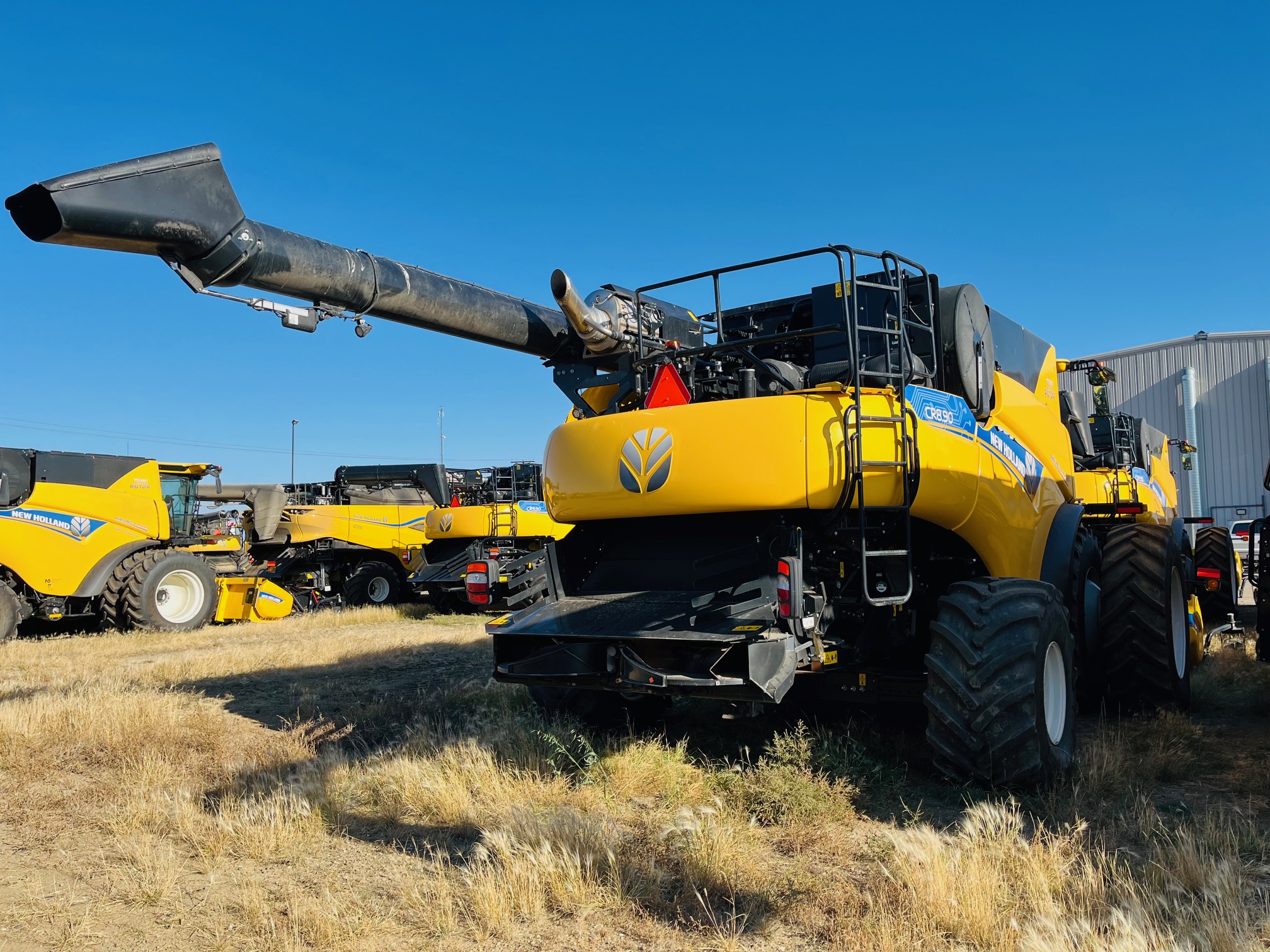 2022 New Holland CR8.90Z Combine