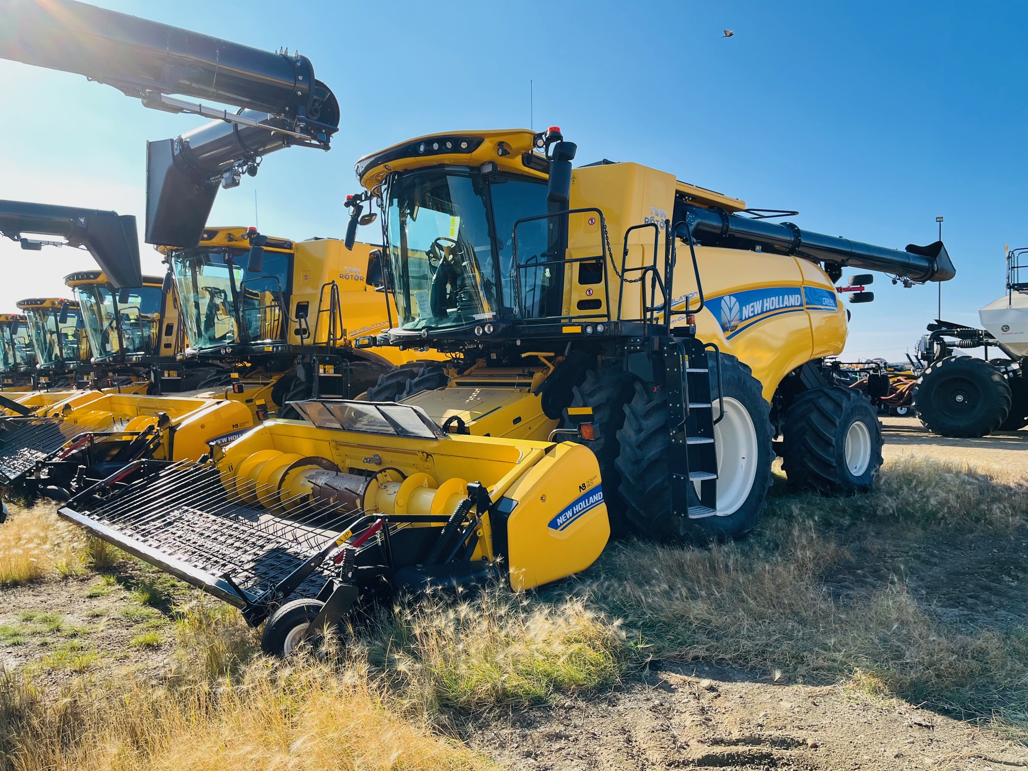 2022 New Holland CR8.90Z Combine