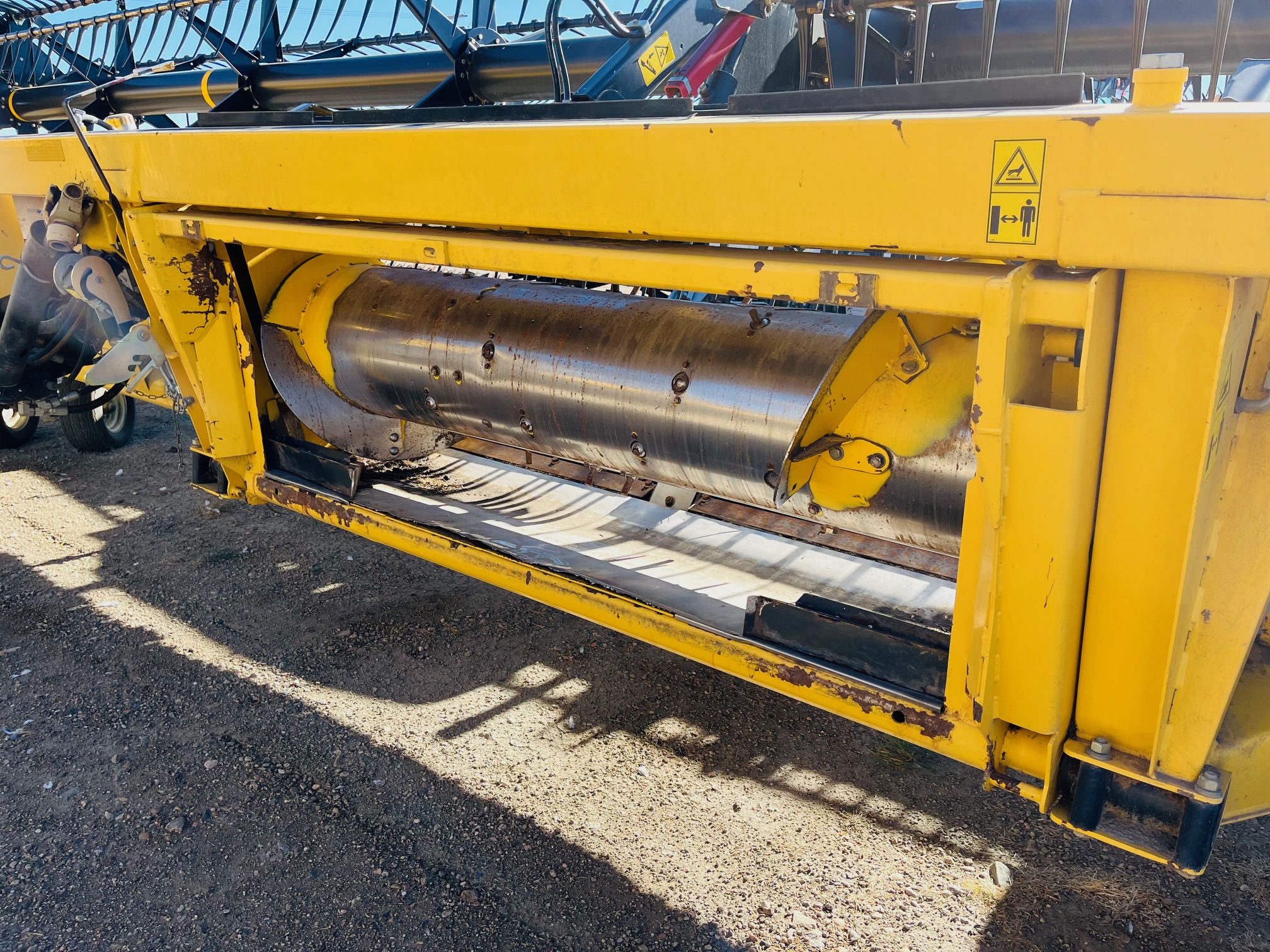 2017 New Holland 880CF-40 Header Combine