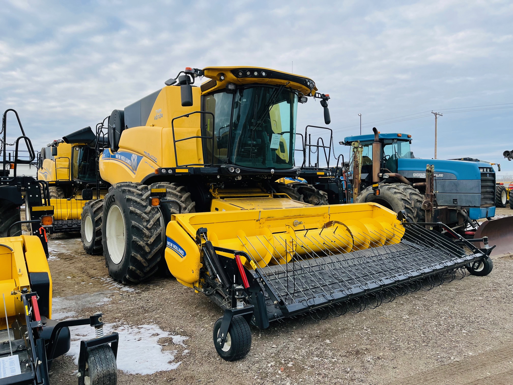 2022 New Holland CR9.90Z Combine