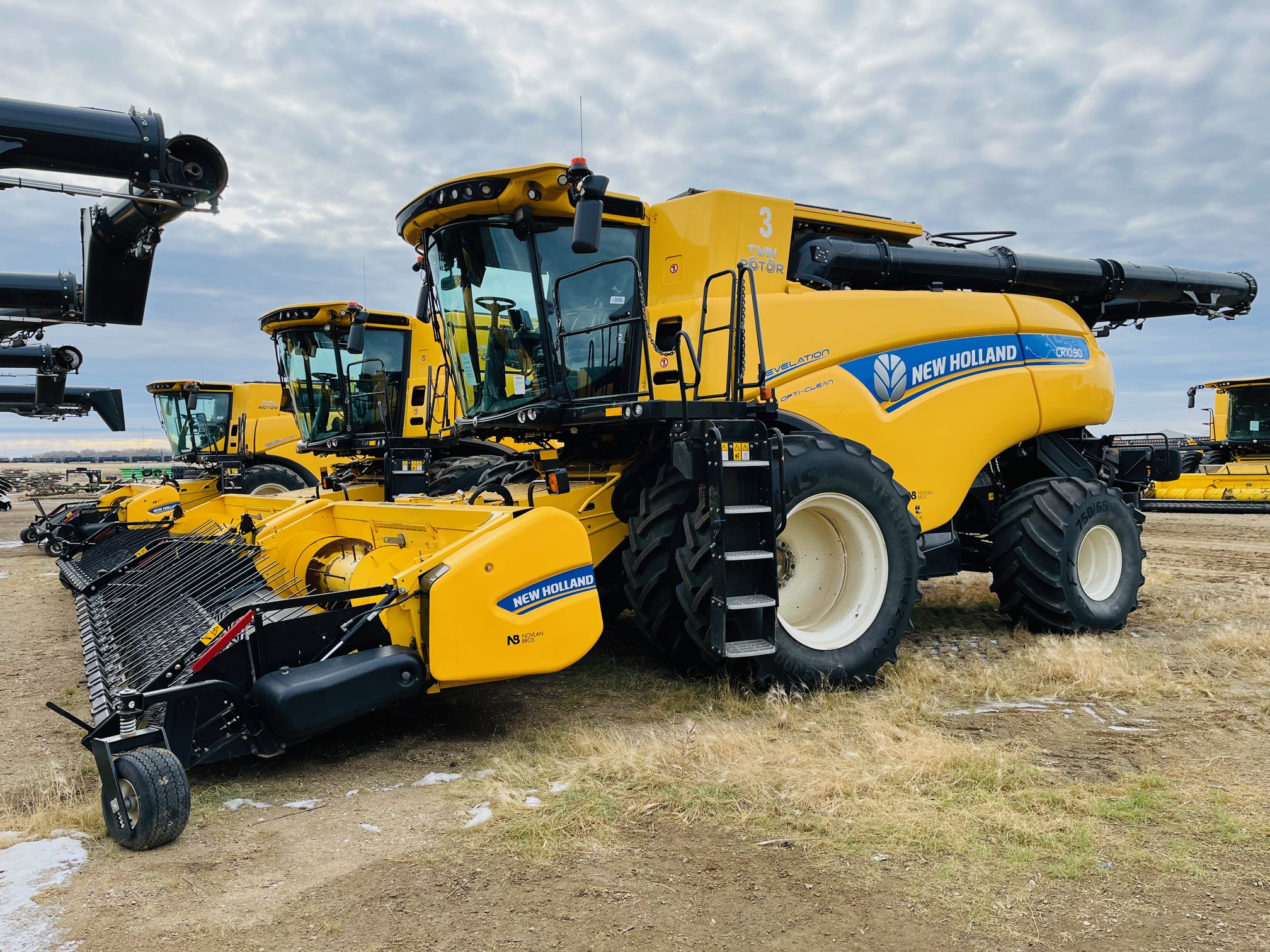 2021 New Holland CR10.90Z Combine