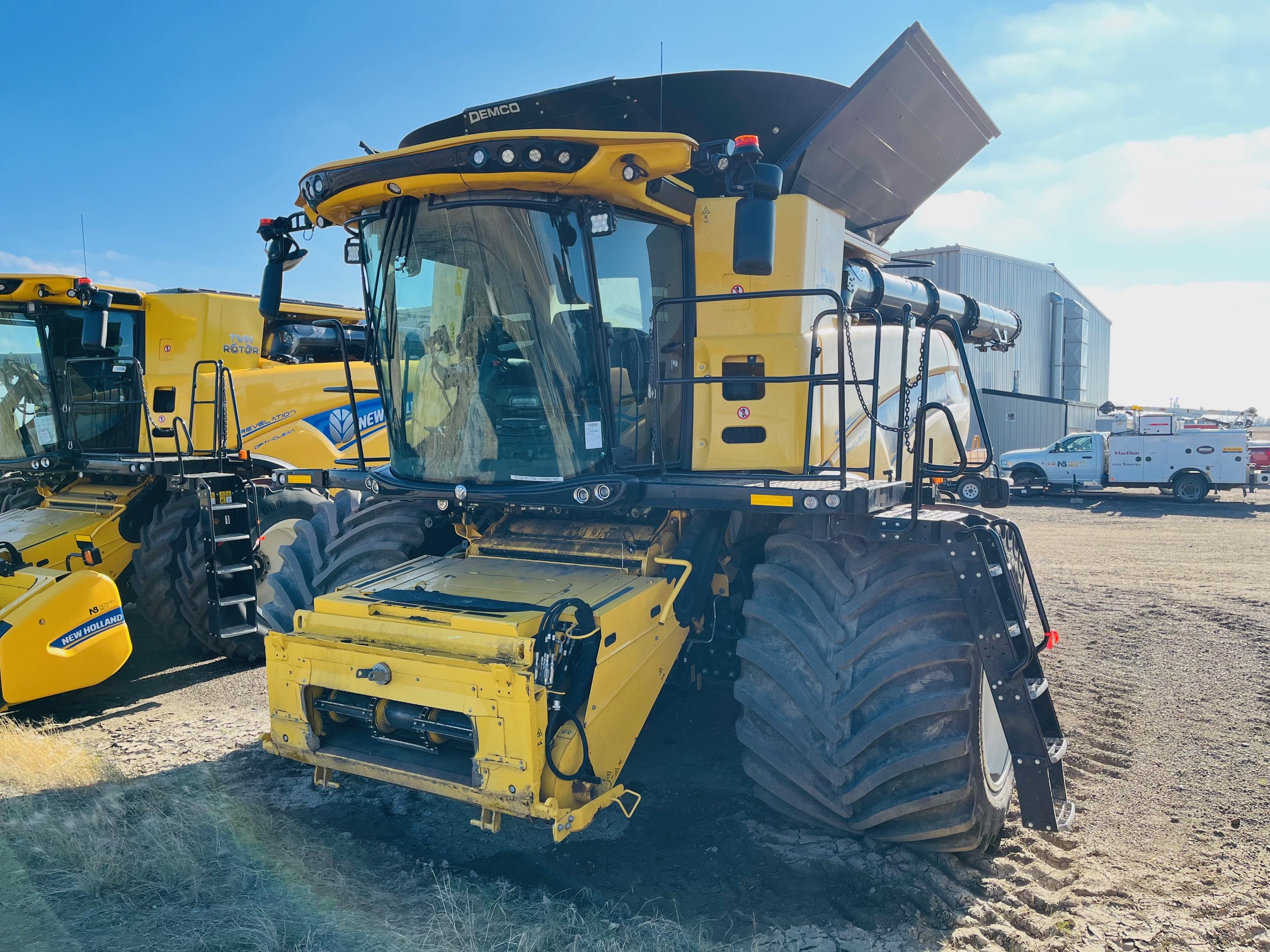 2023 New Holland CR10.90Z Combine
