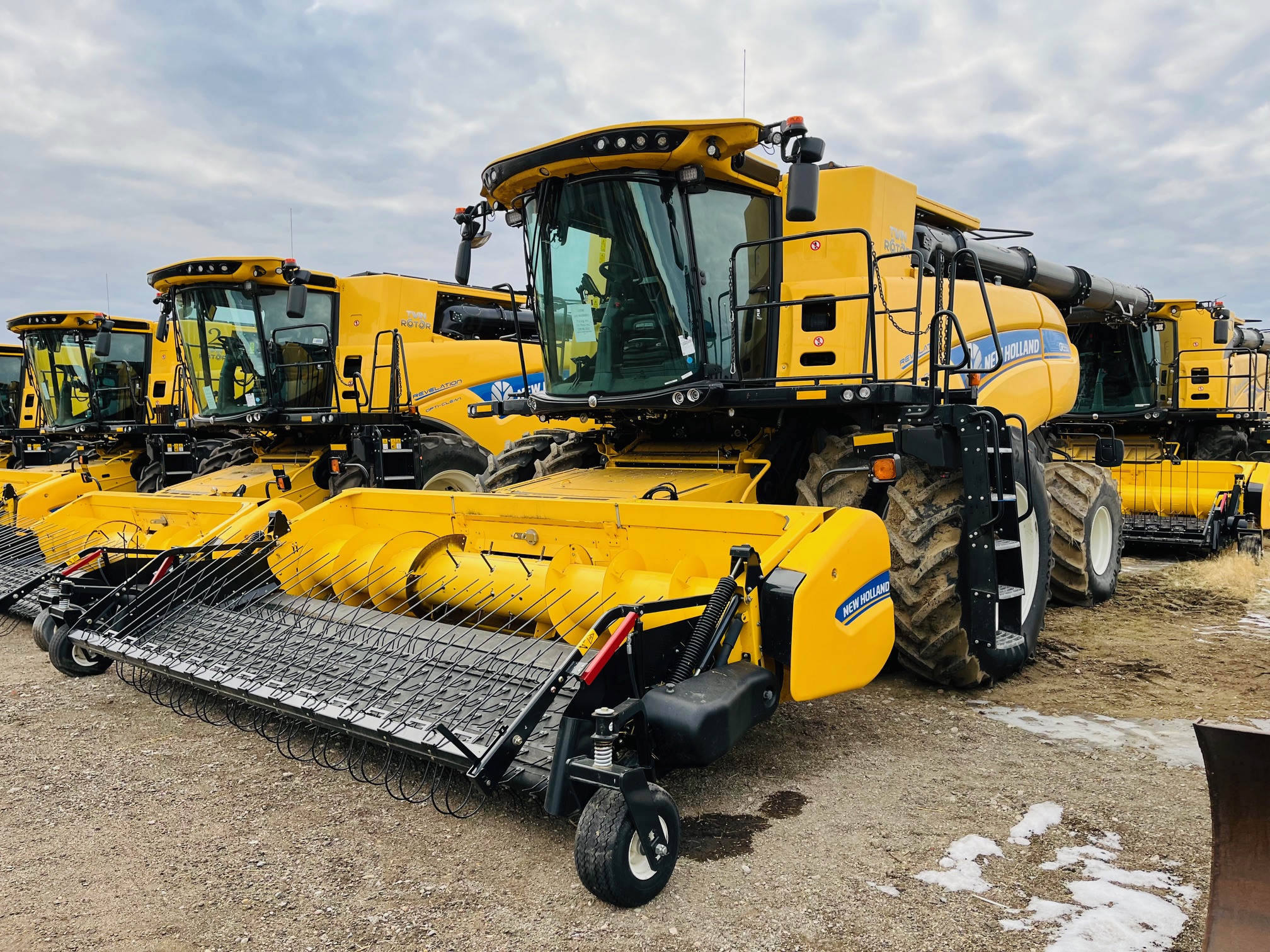 2022 New Holland CR9.90Z Combine