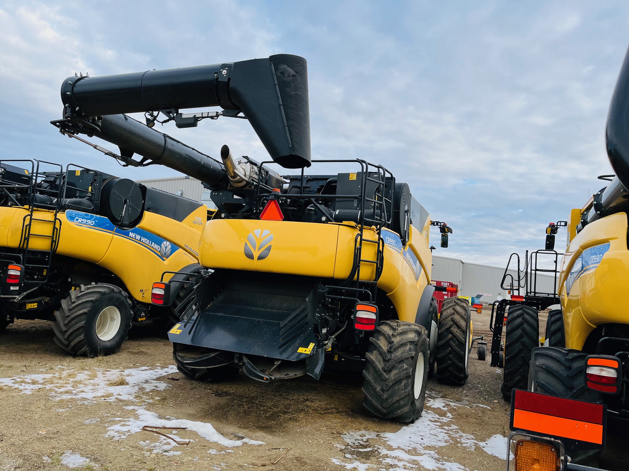 2022 New Holland CR9.90Z Combine