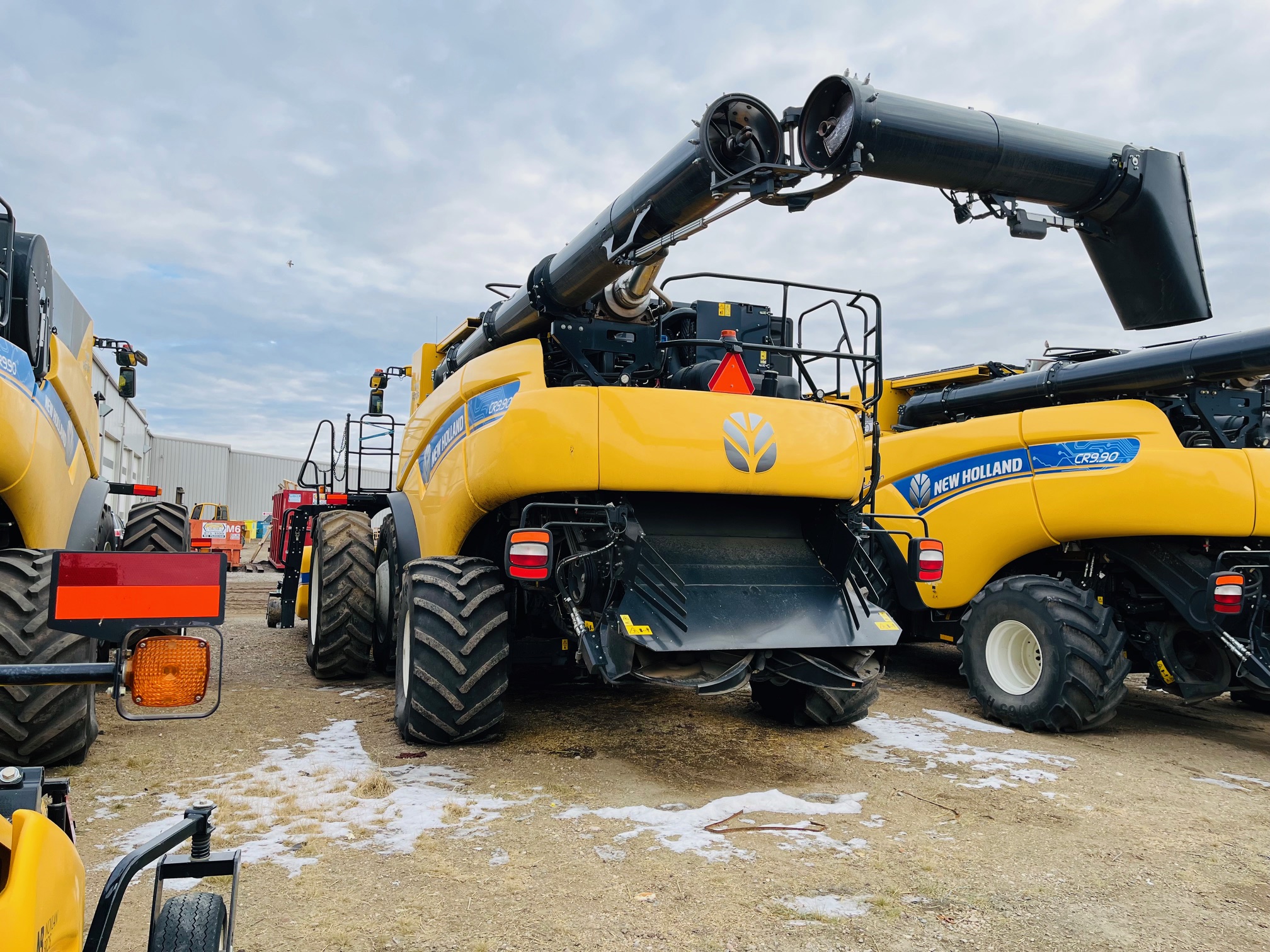 2022 New Holland CR9.90Z Combine
