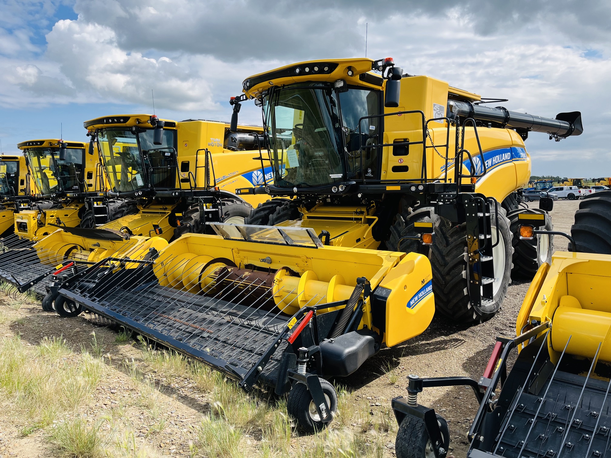 2020 New Holland CR9.90Z Combine