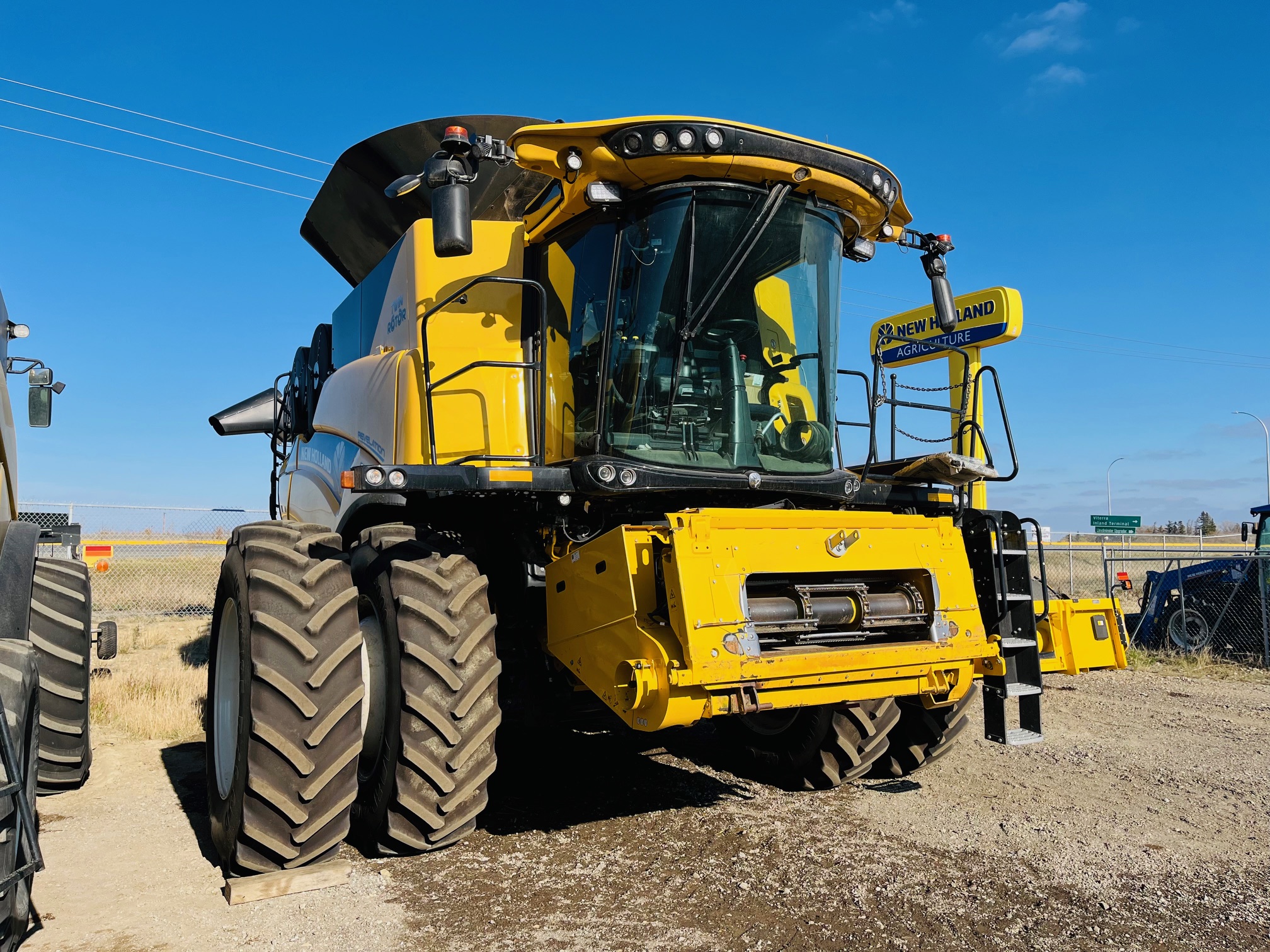 2021 New Holland CR10.90Z Combine