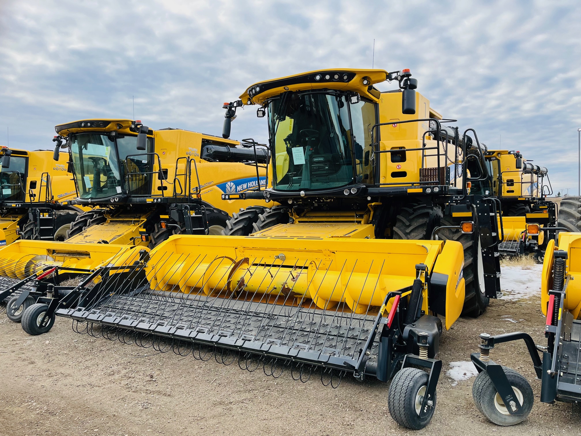 2023 New Holland CR9.90Z Combine