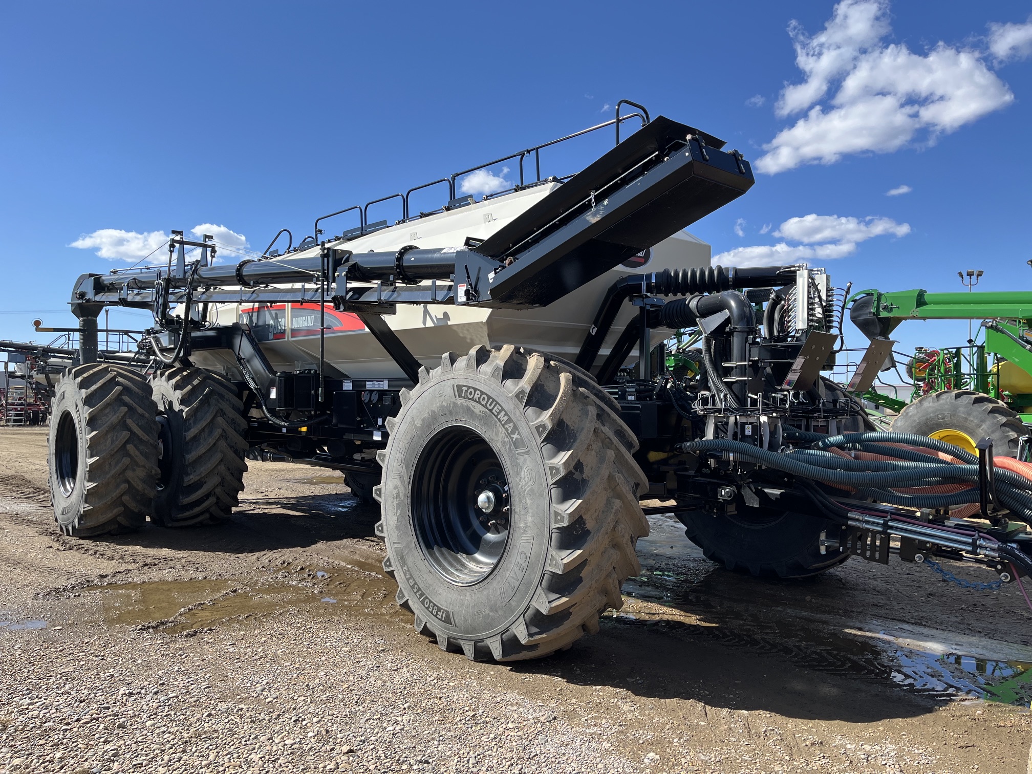 2025 Bourgault 9950 Air Tank/Cart