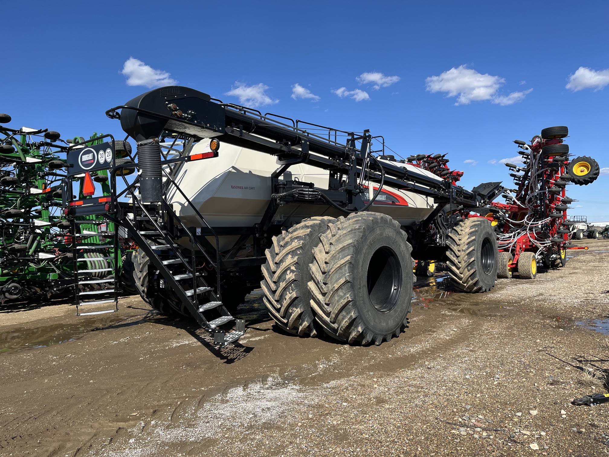 2025 Bourgault 9950 Air Tank/Cart