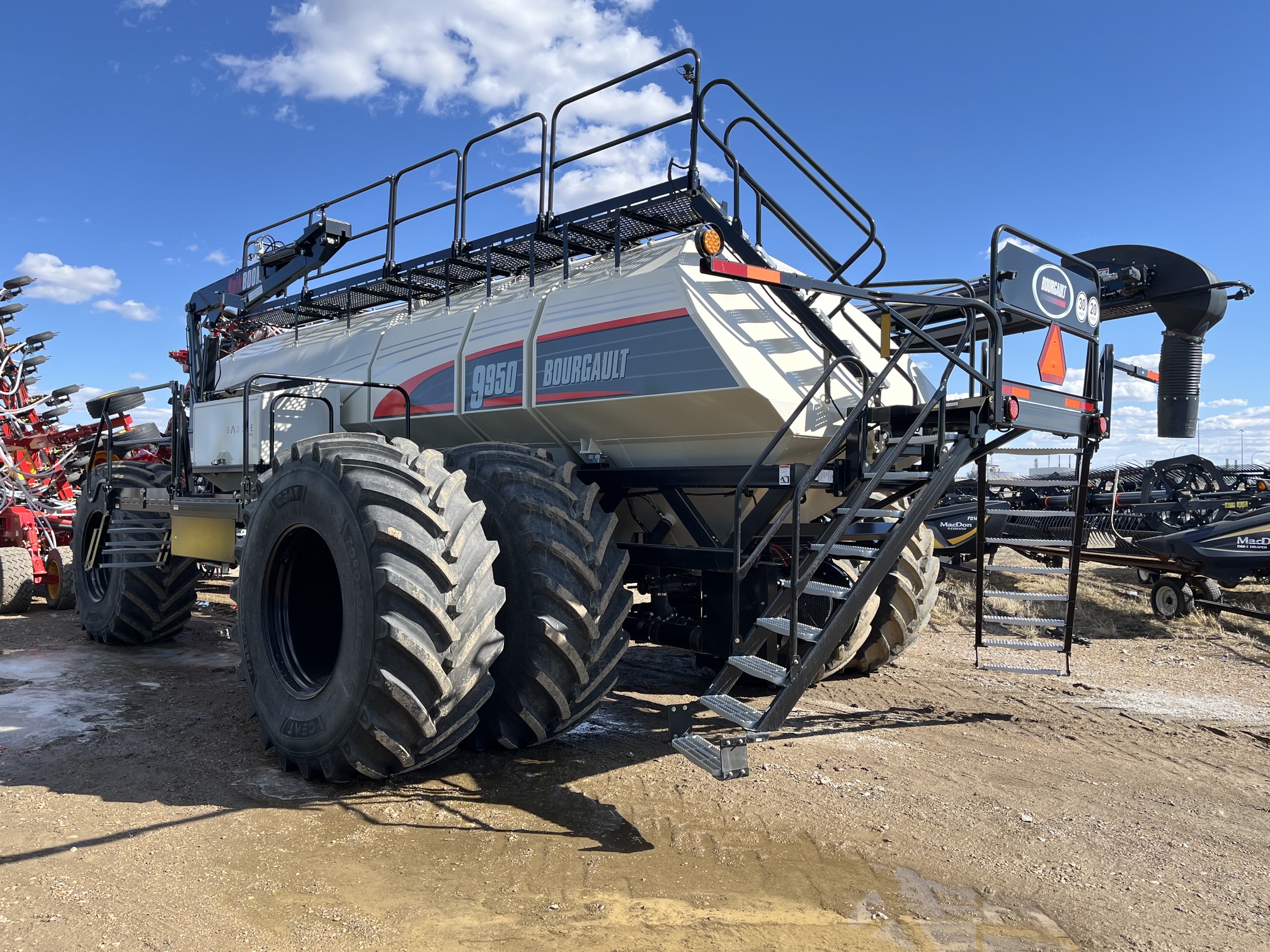 2025 Bourgault 9950 Air Tank/Cart