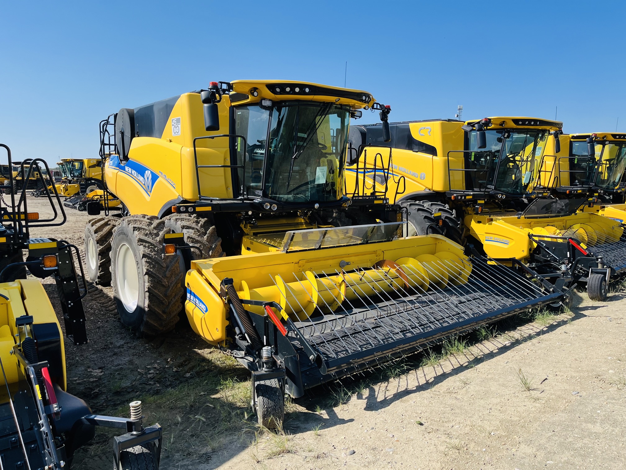 2020 New Holland CR9.90Z Combine