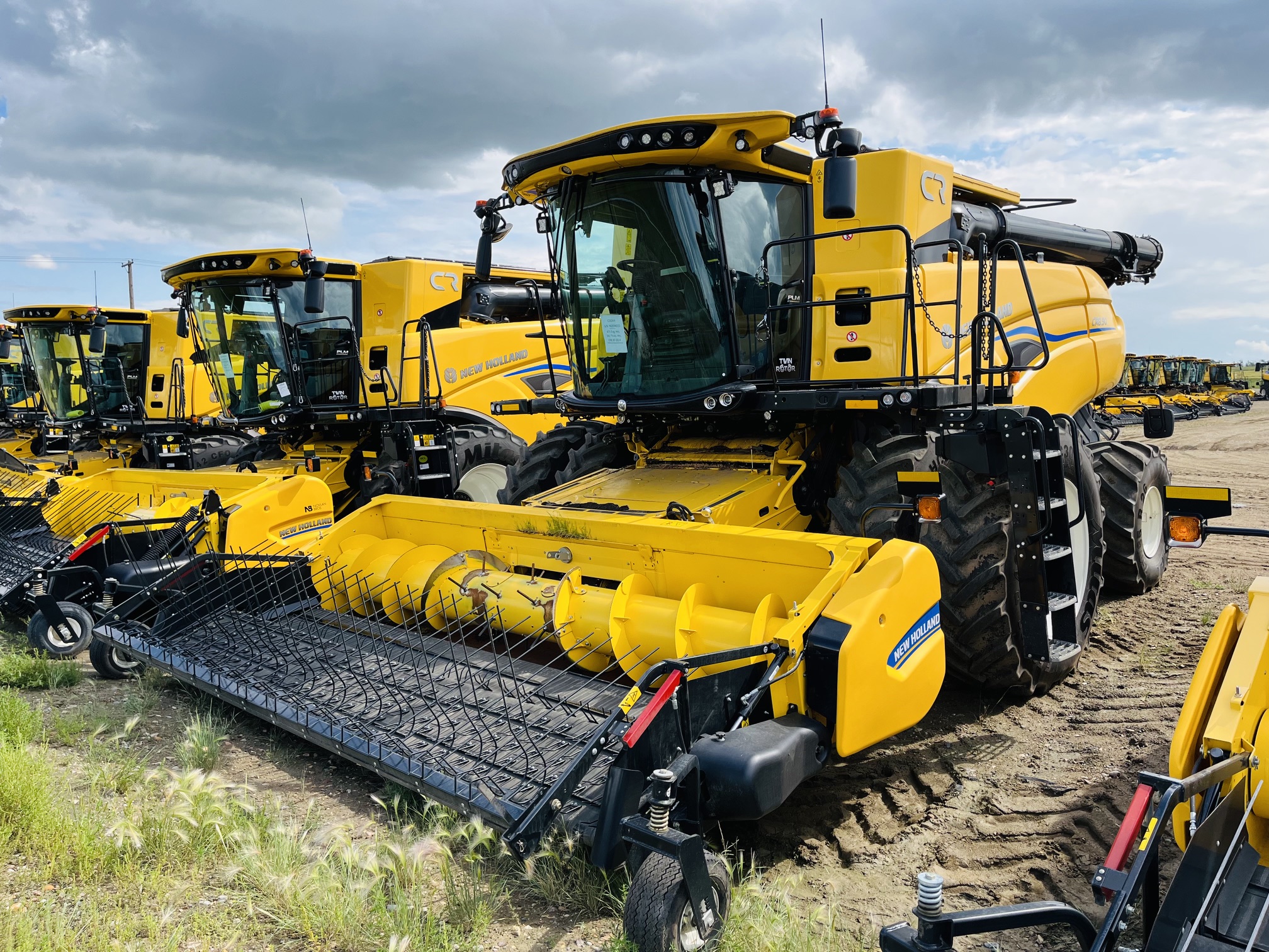 2024 New Holland CR8.90 Combine