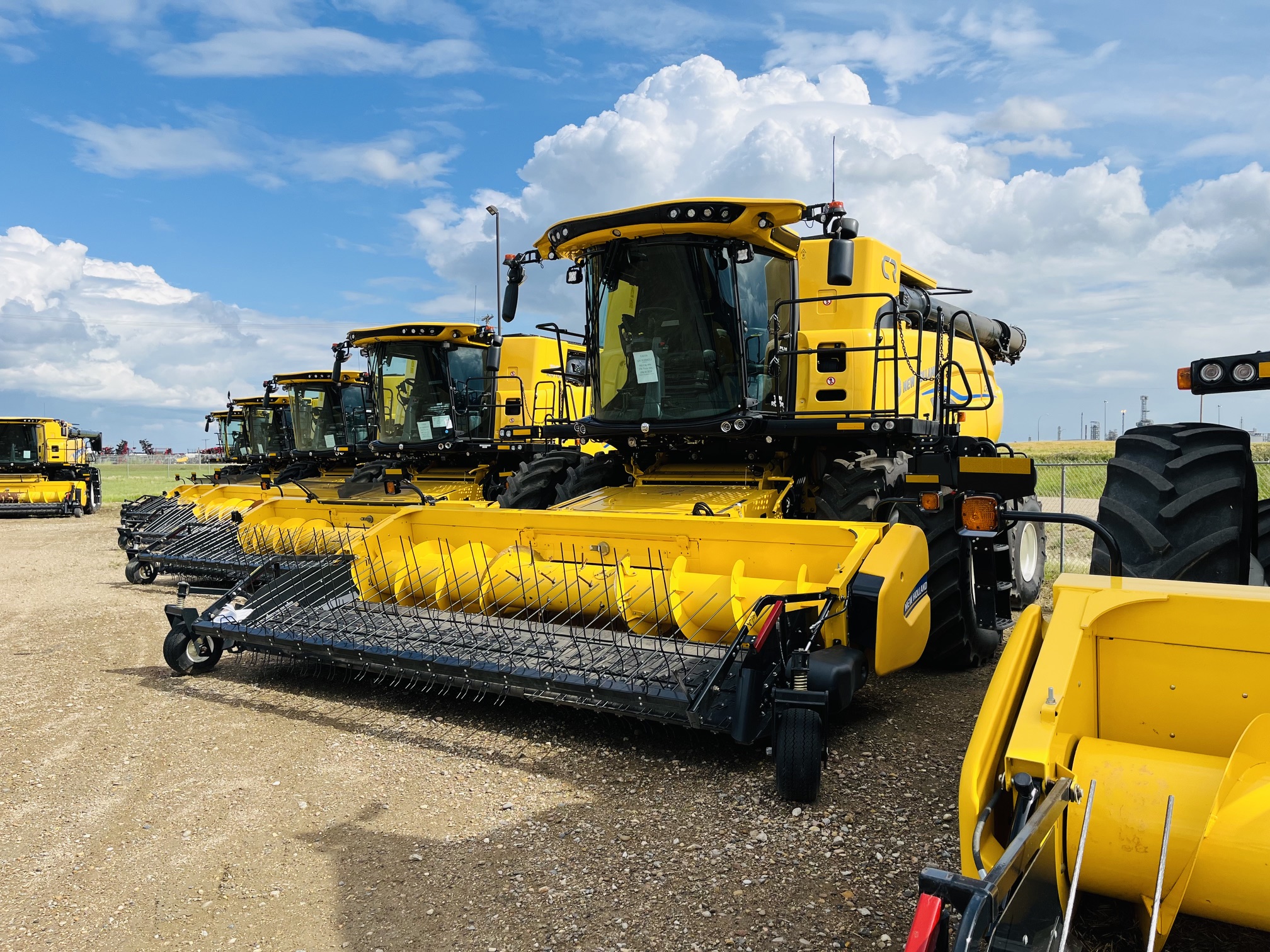2024 New Holland CR8.90 Combine
