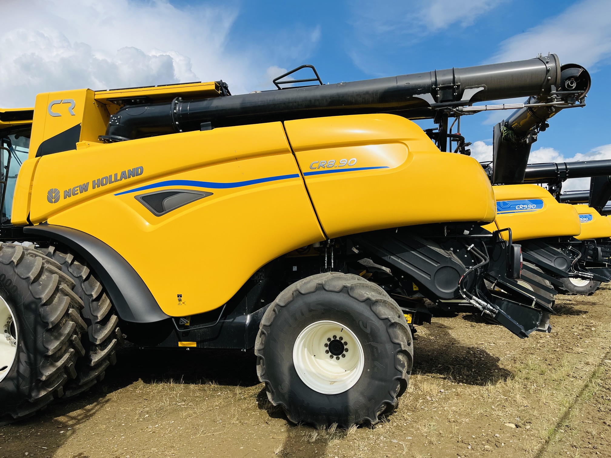 2024 New Holland CR8.90 Combine