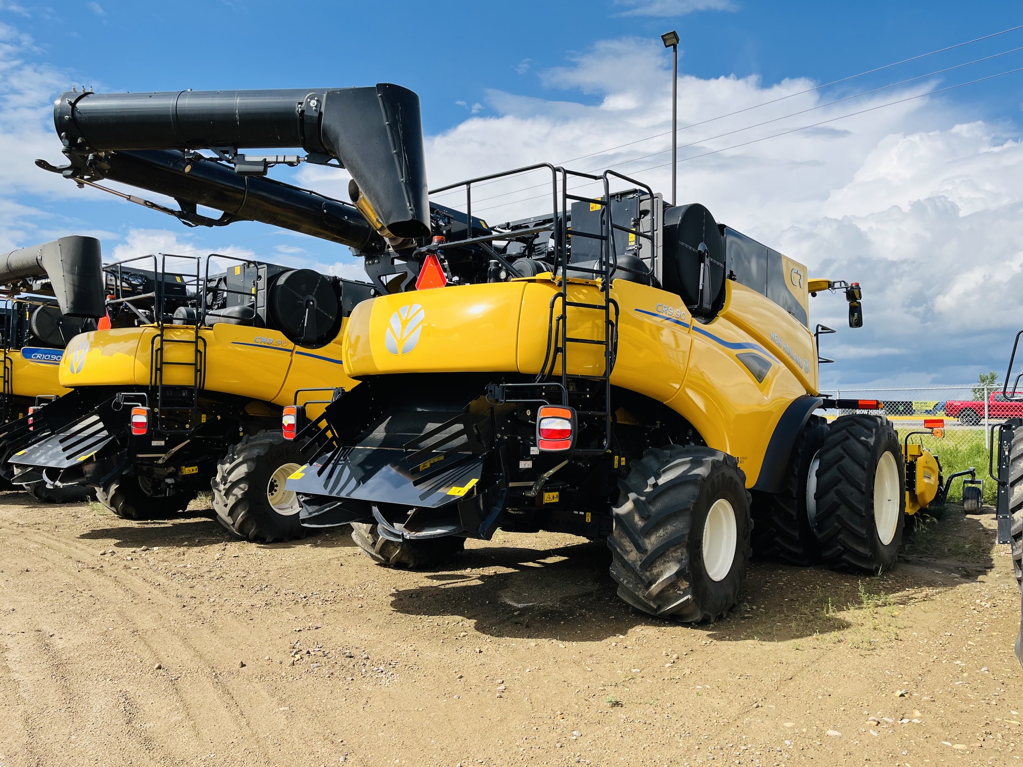 2025 New Holland CR9.90Z Combine