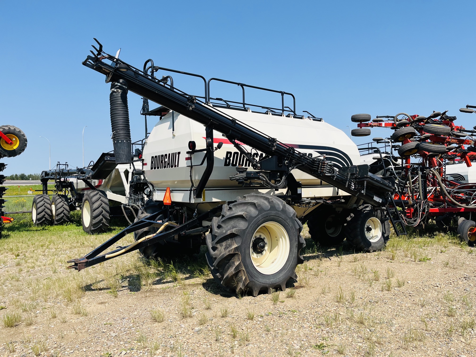 2011 Bourgault 6450 Air Tank/Cart