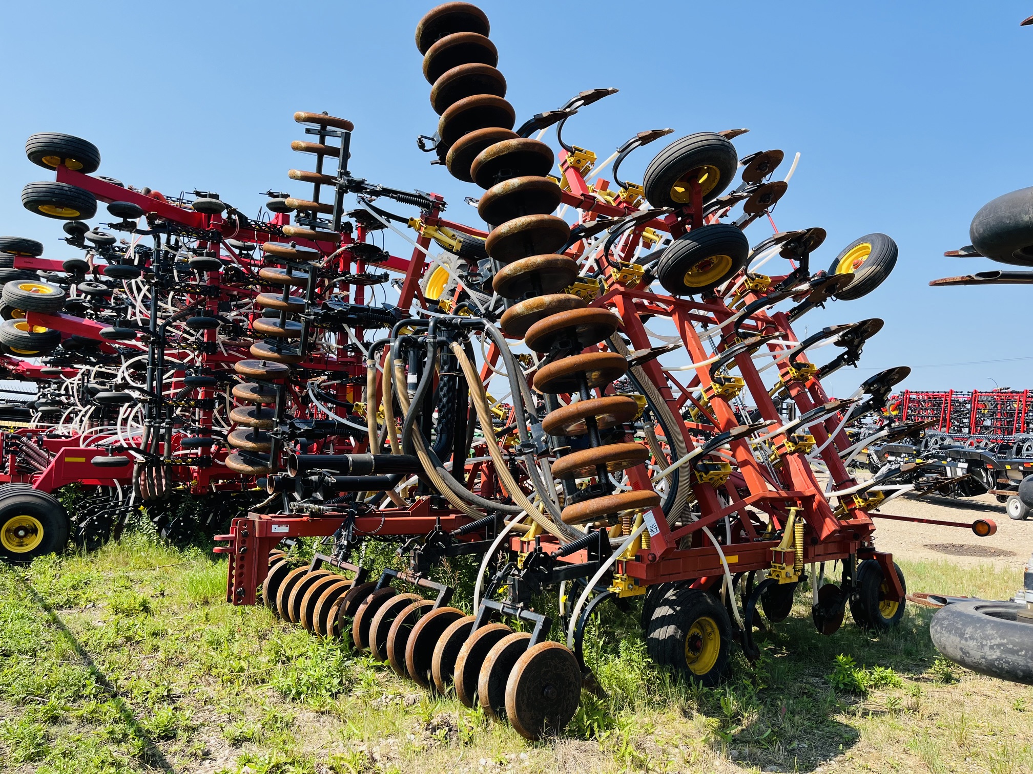 2004 Bourgault 8810 Air Drill