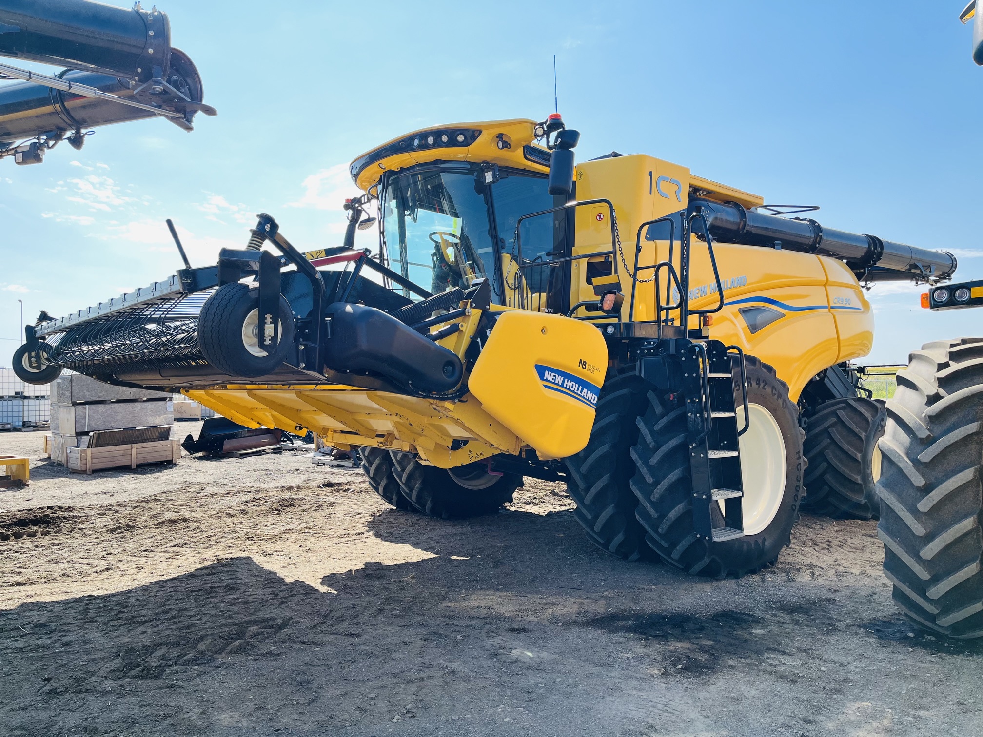 2024 New Holland CR9.90Z Combine