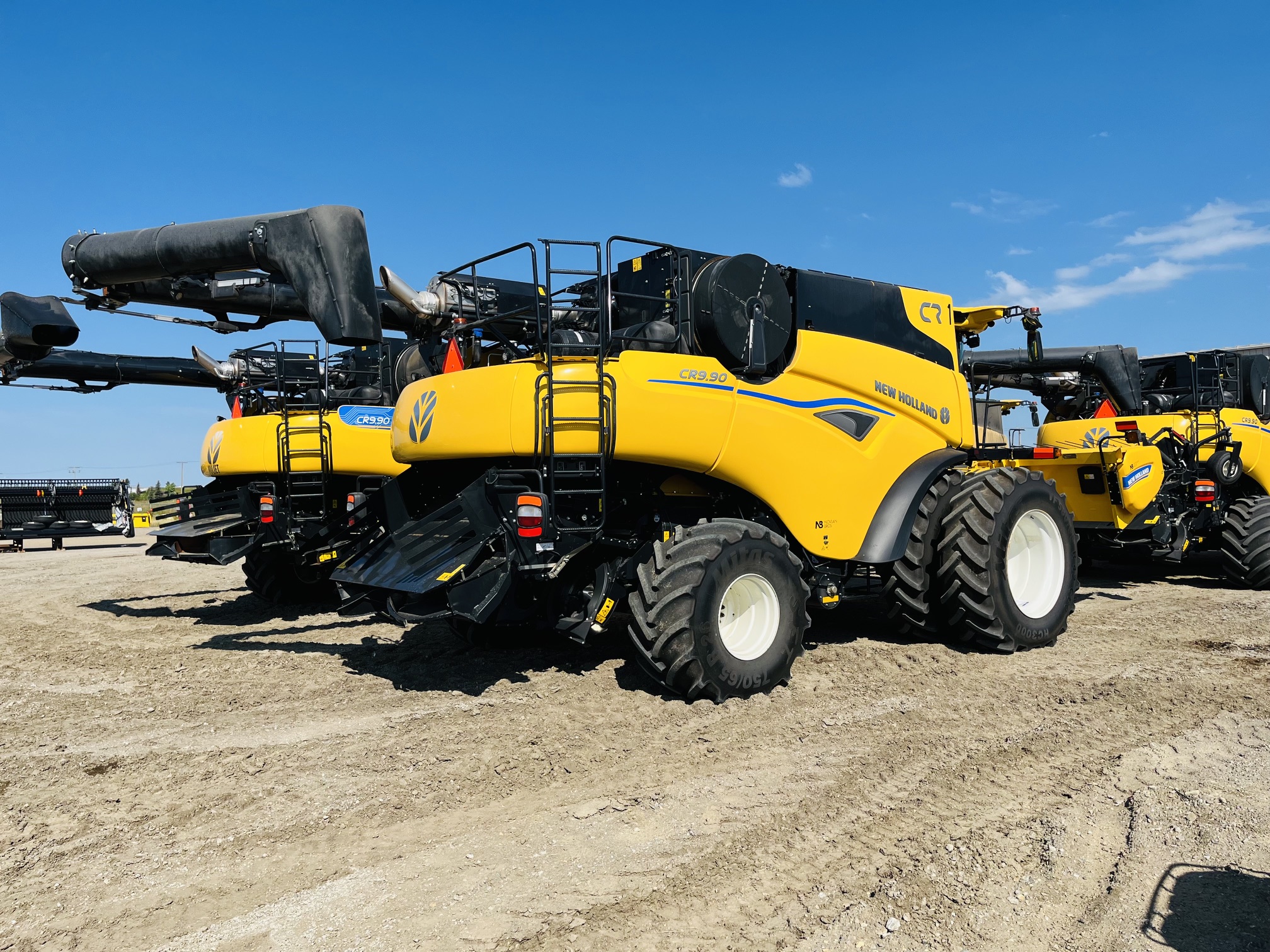 2024 New Holland CR9.90Z Combine