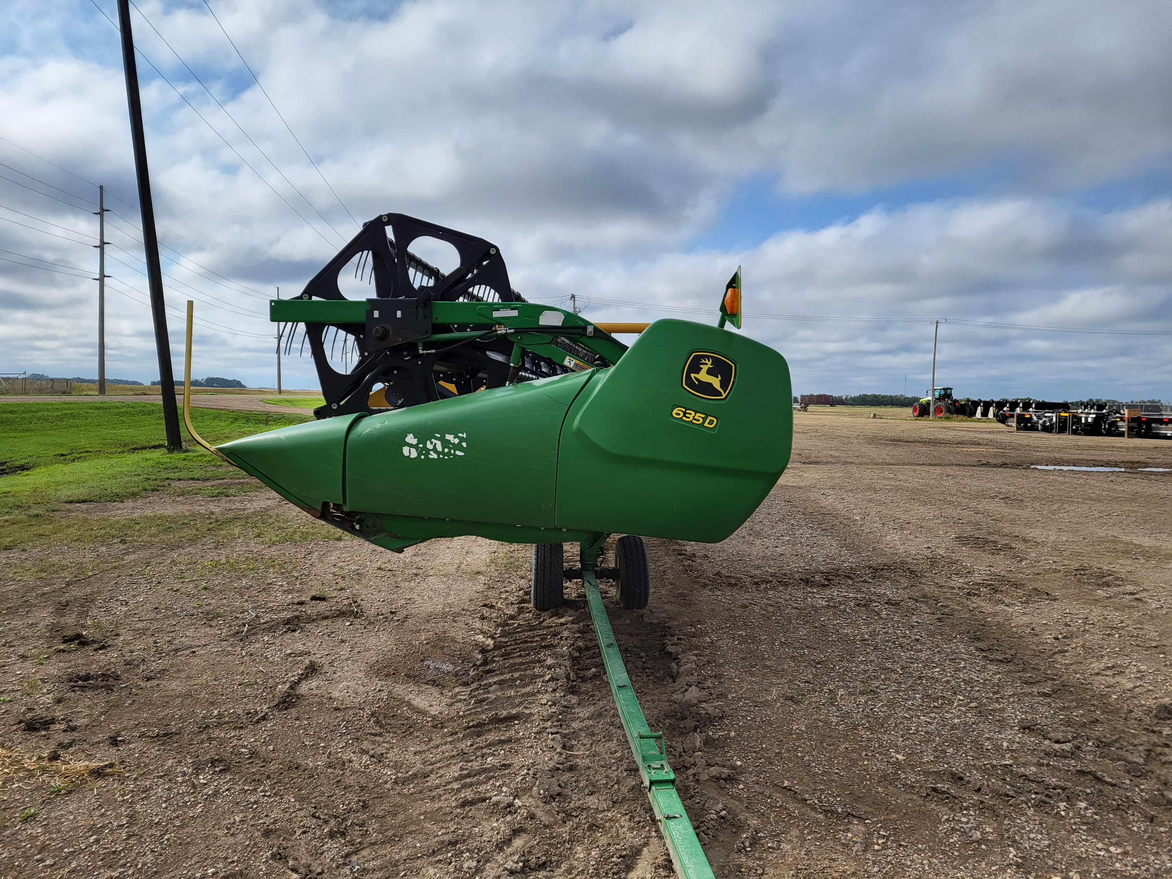 2010 John Deere 635D Header Rigid