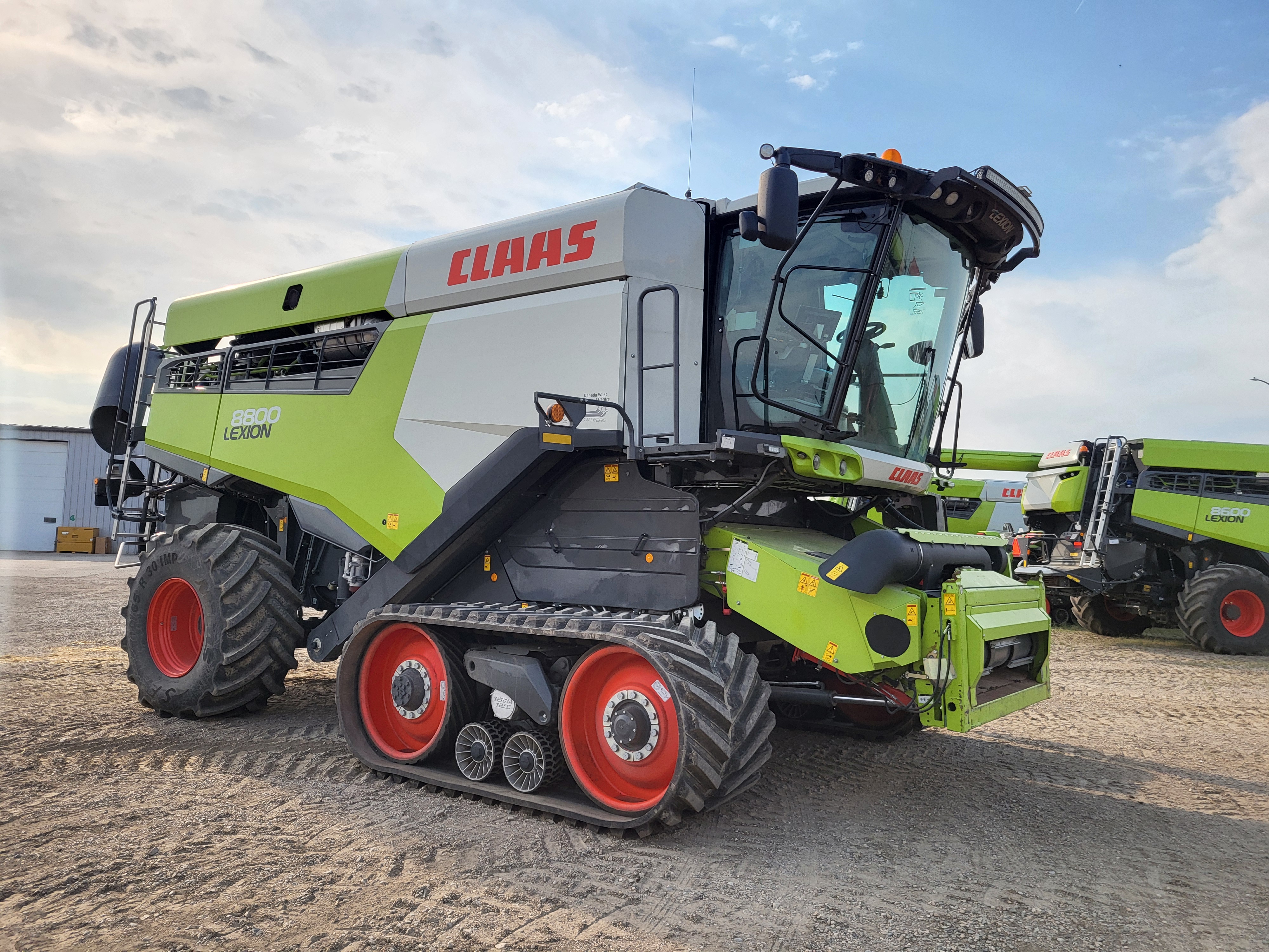 2022 CLAAS 8800TT Combine