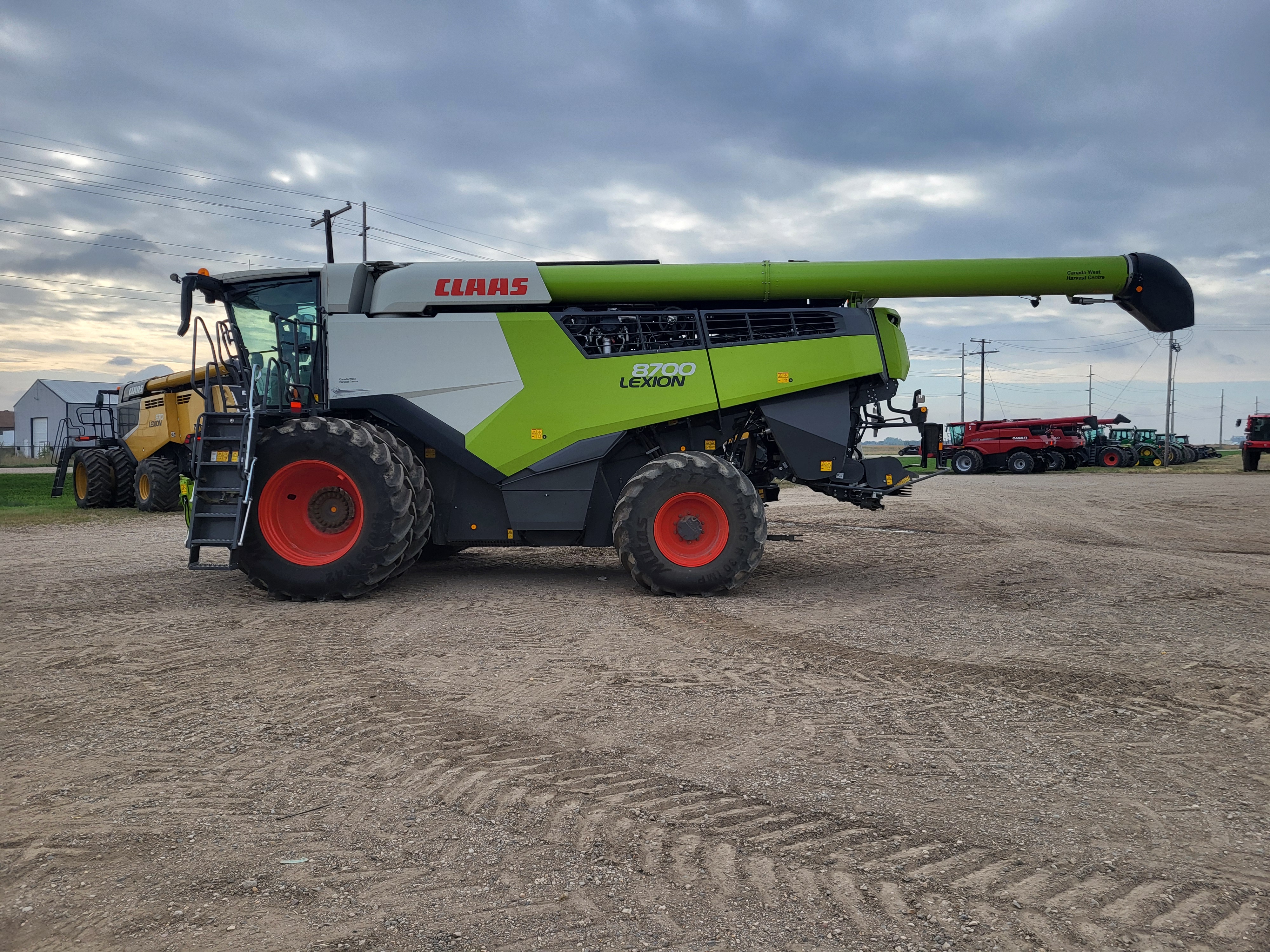 2023 CLAAS 8700 Combine