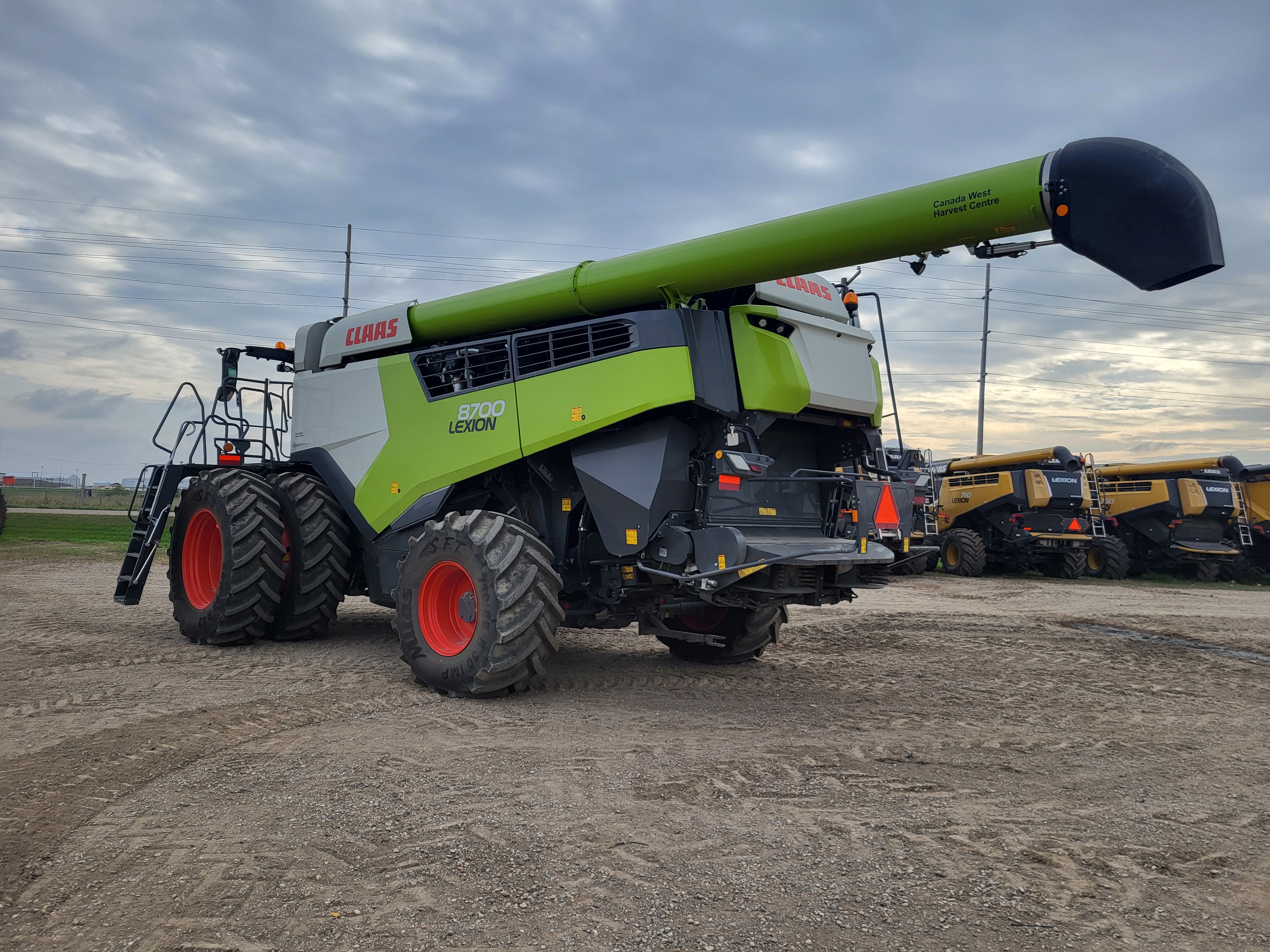 2023 CLAAS 8700 Combine