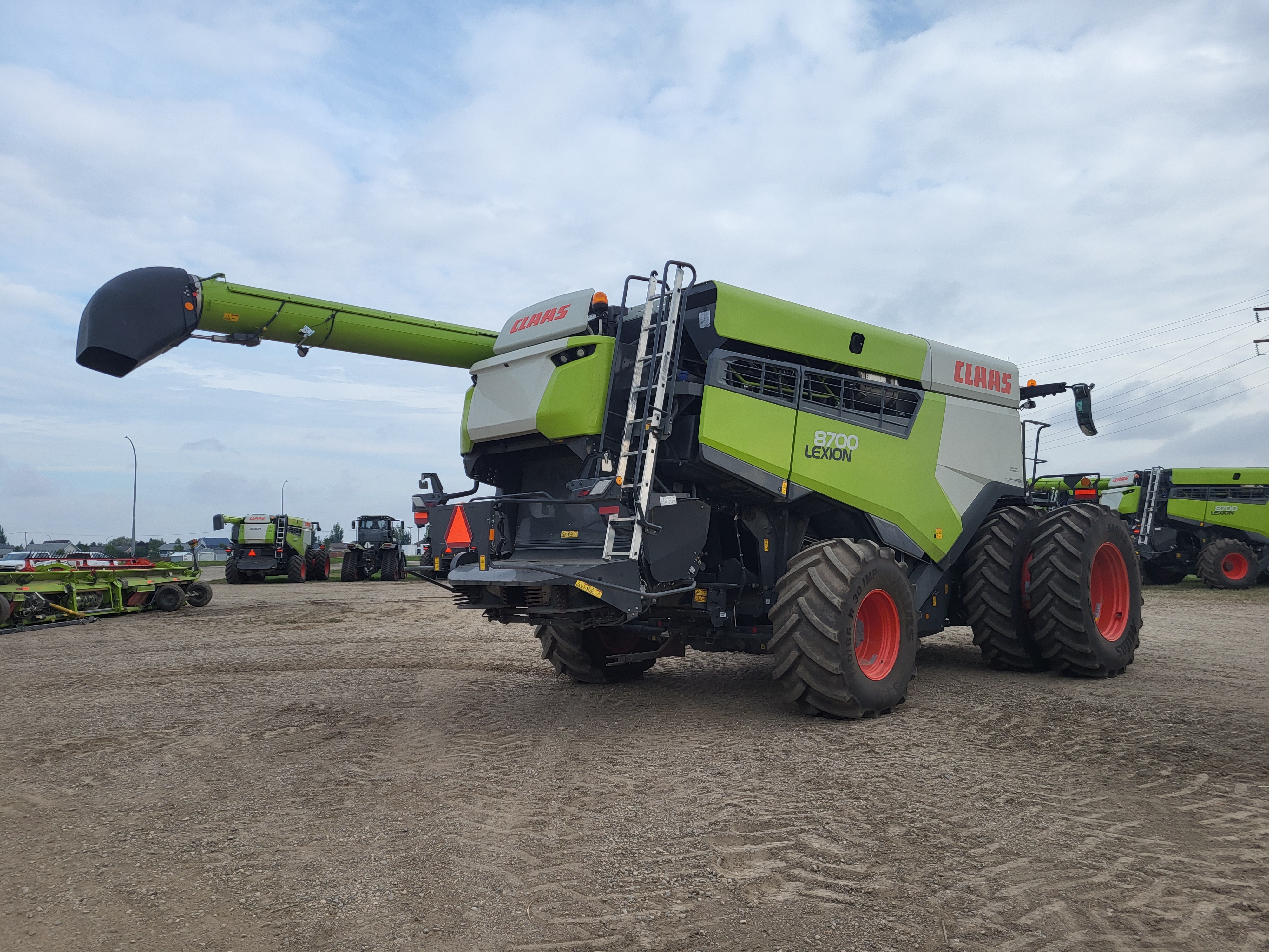 2023 CLAAS 8700 Combine