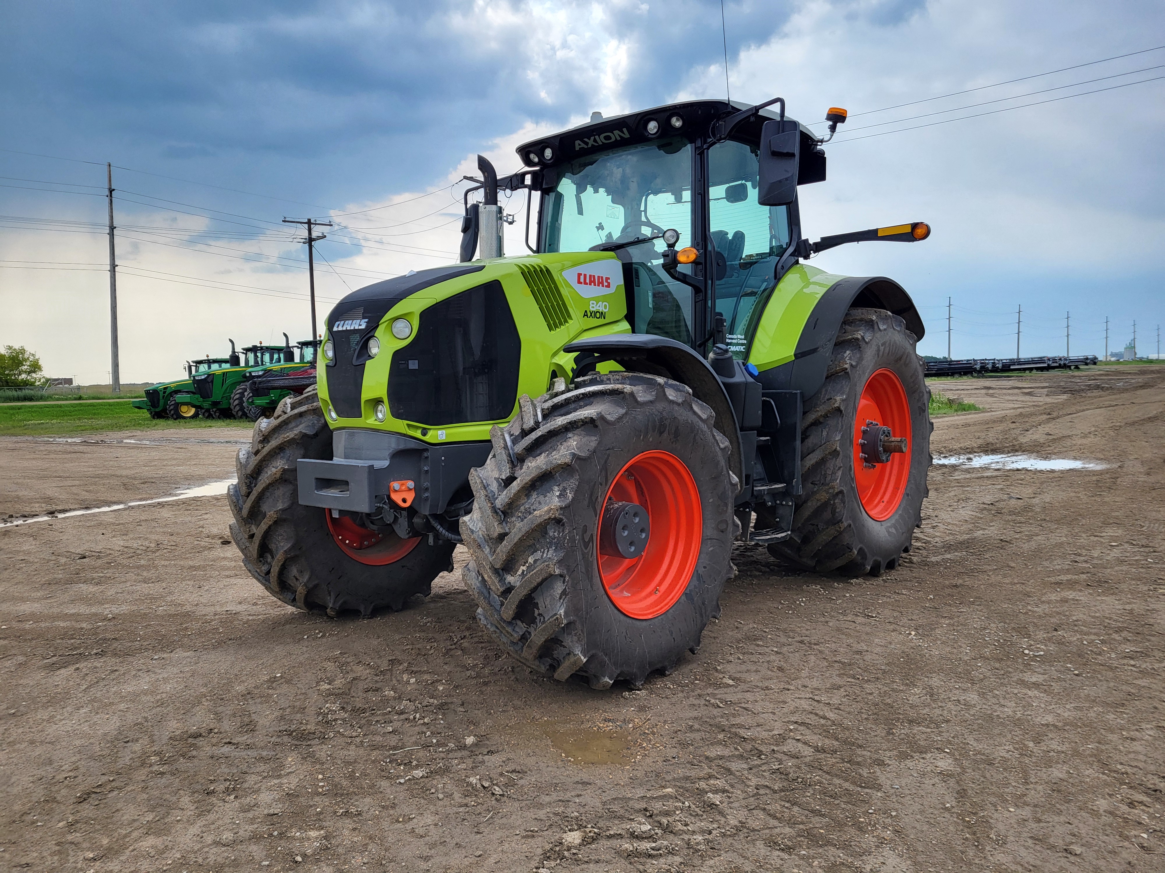 2022 CLAAS 840 Axion Tractor