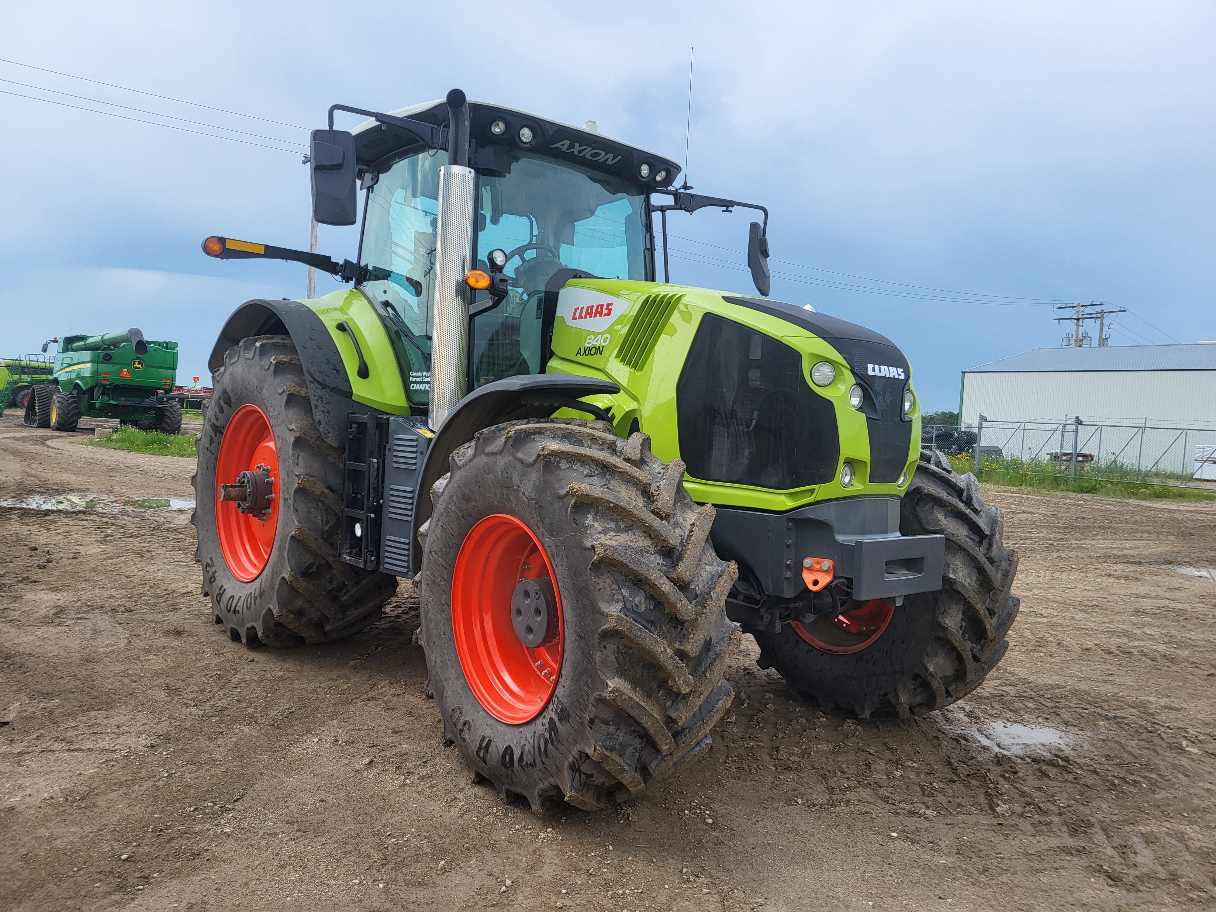 2022 CLAAS 840 Axion Tractor