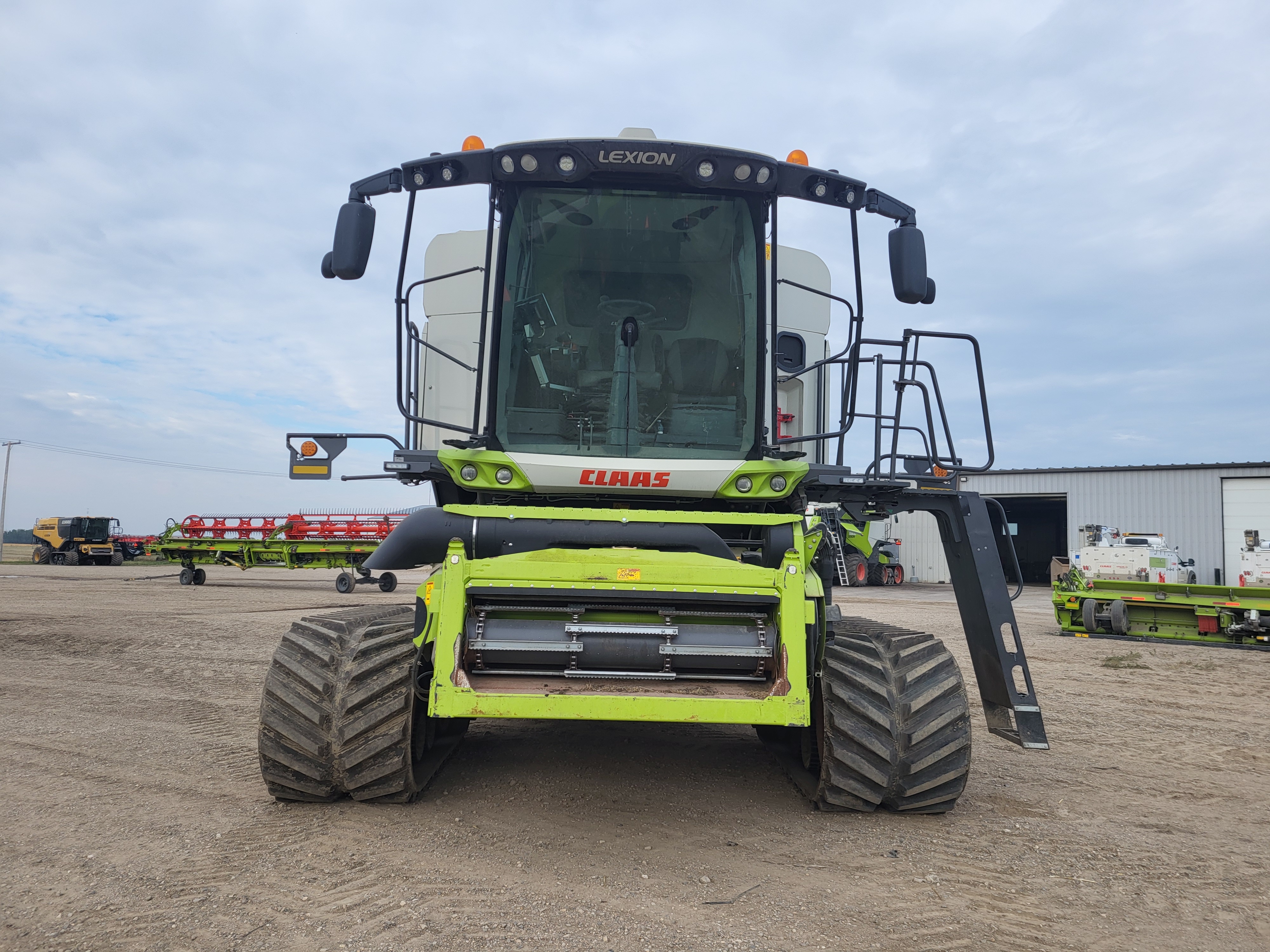 2022 CLAAS 8800TT Combine