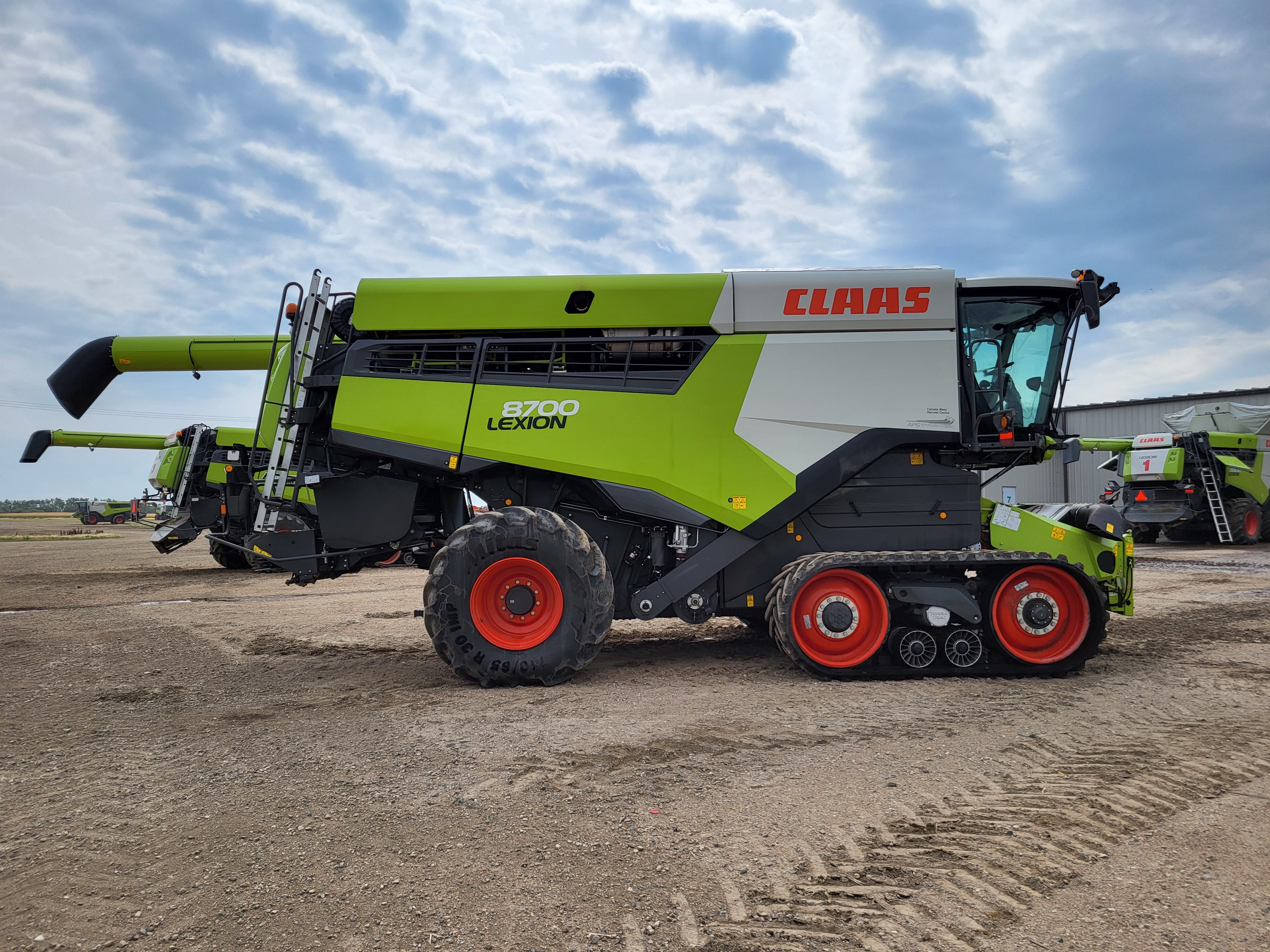 2021 CLAAS 8700TT Combine