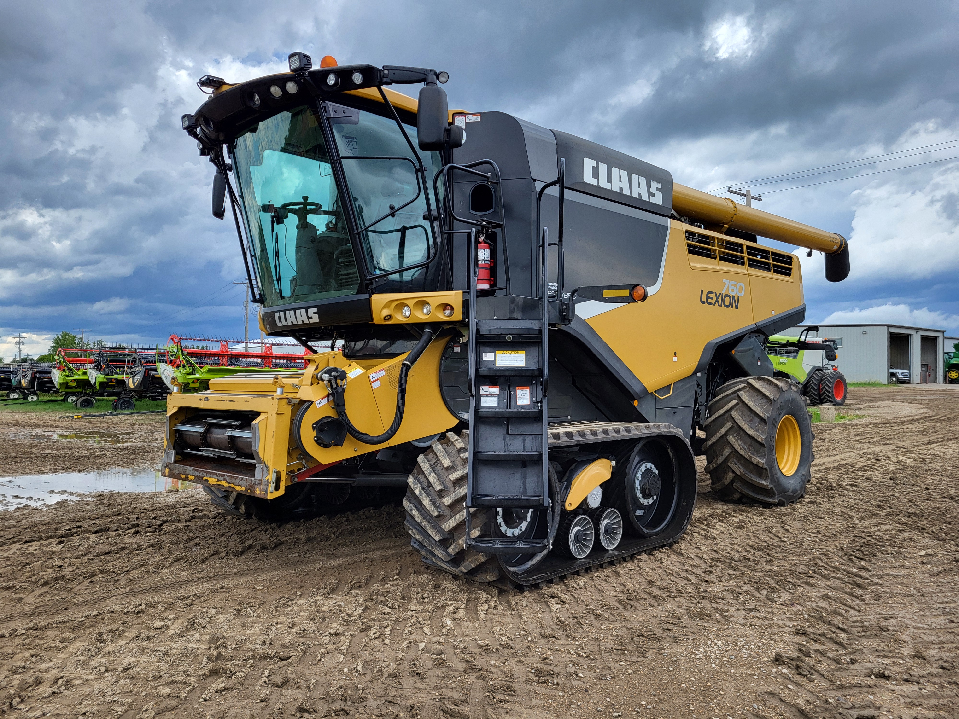 2015 CLAAS 760TT Combine