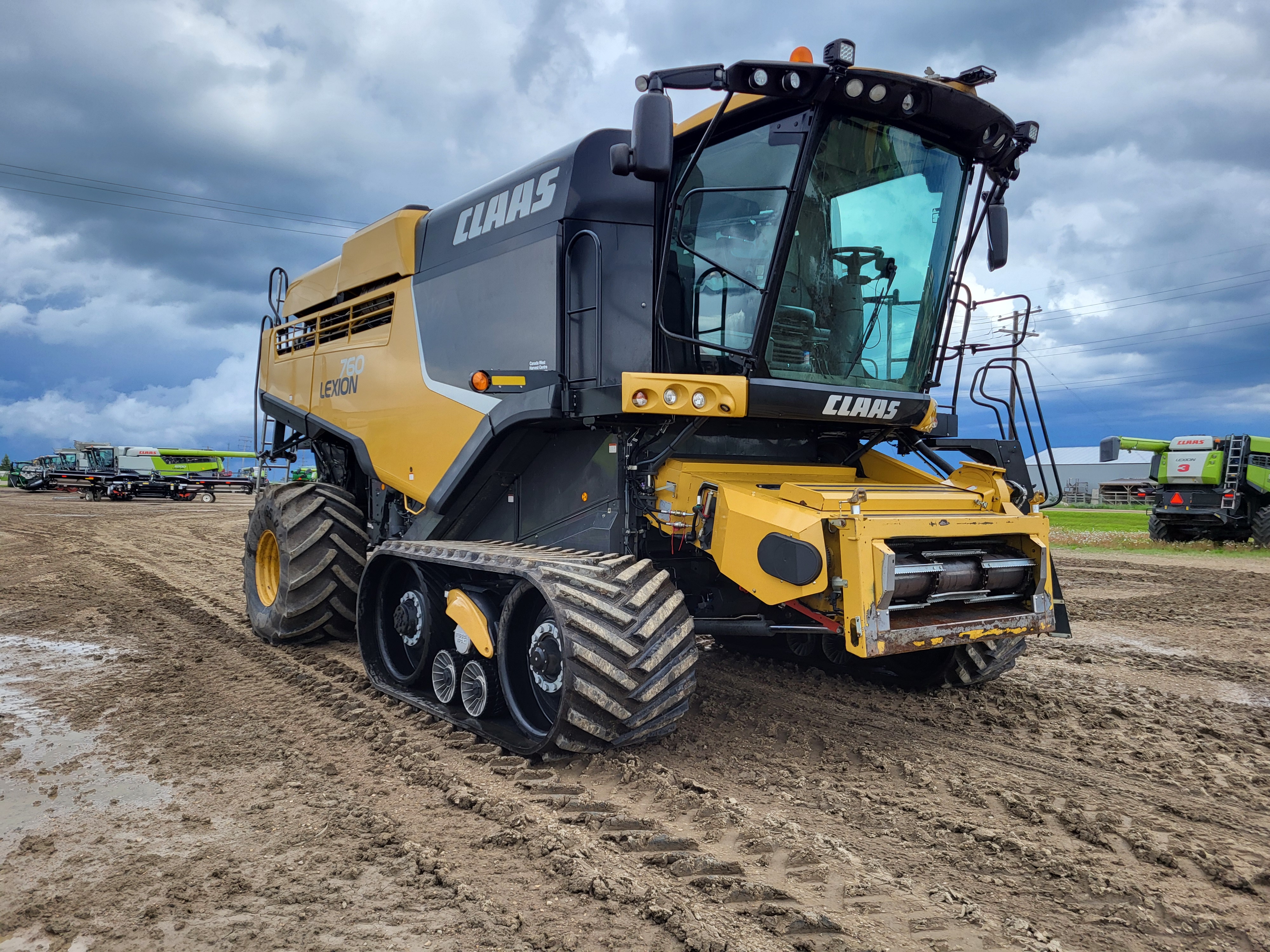 2015 CLAAS 760TT Combine