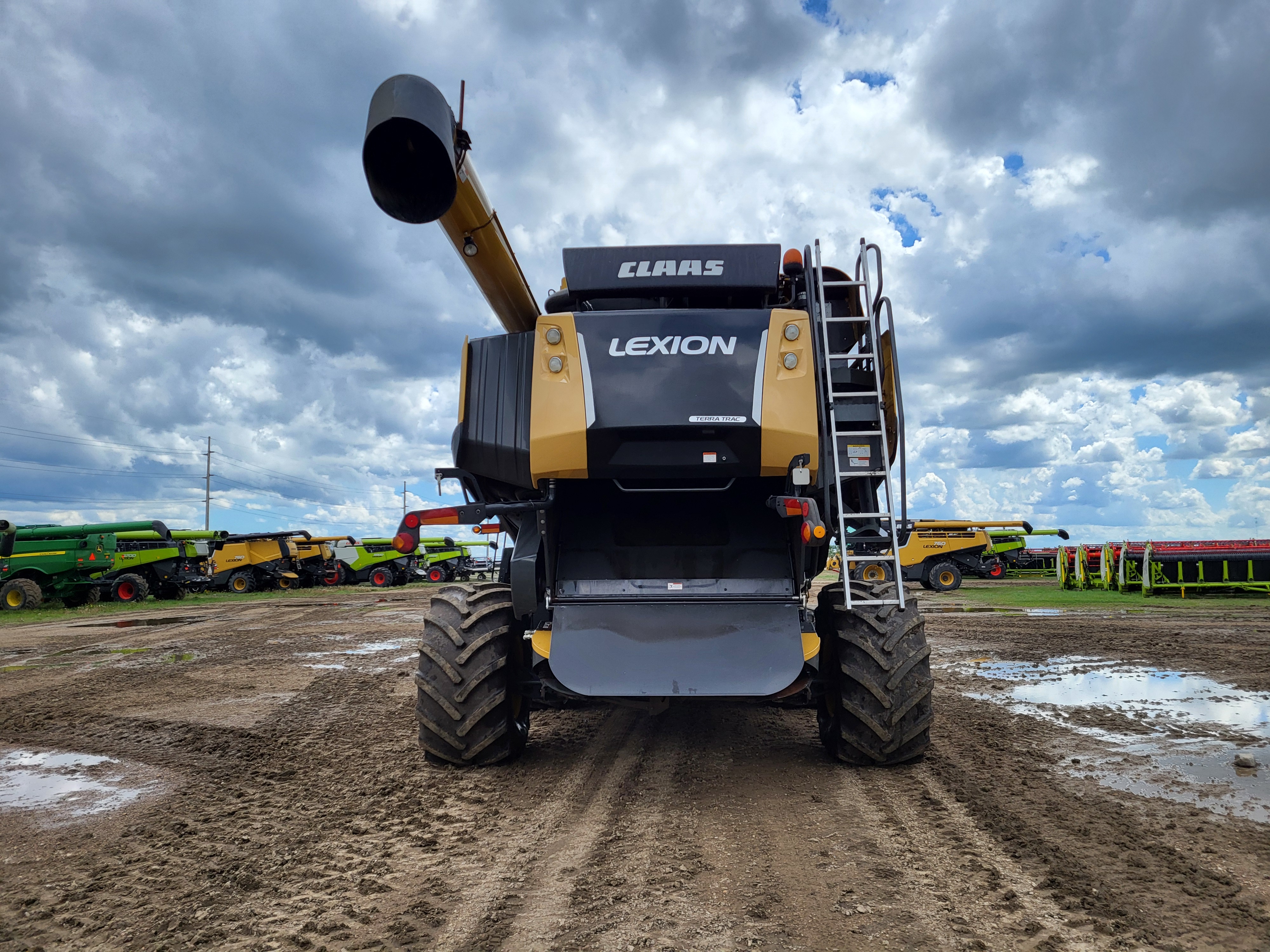 2015 CLAAS 760TT Combine