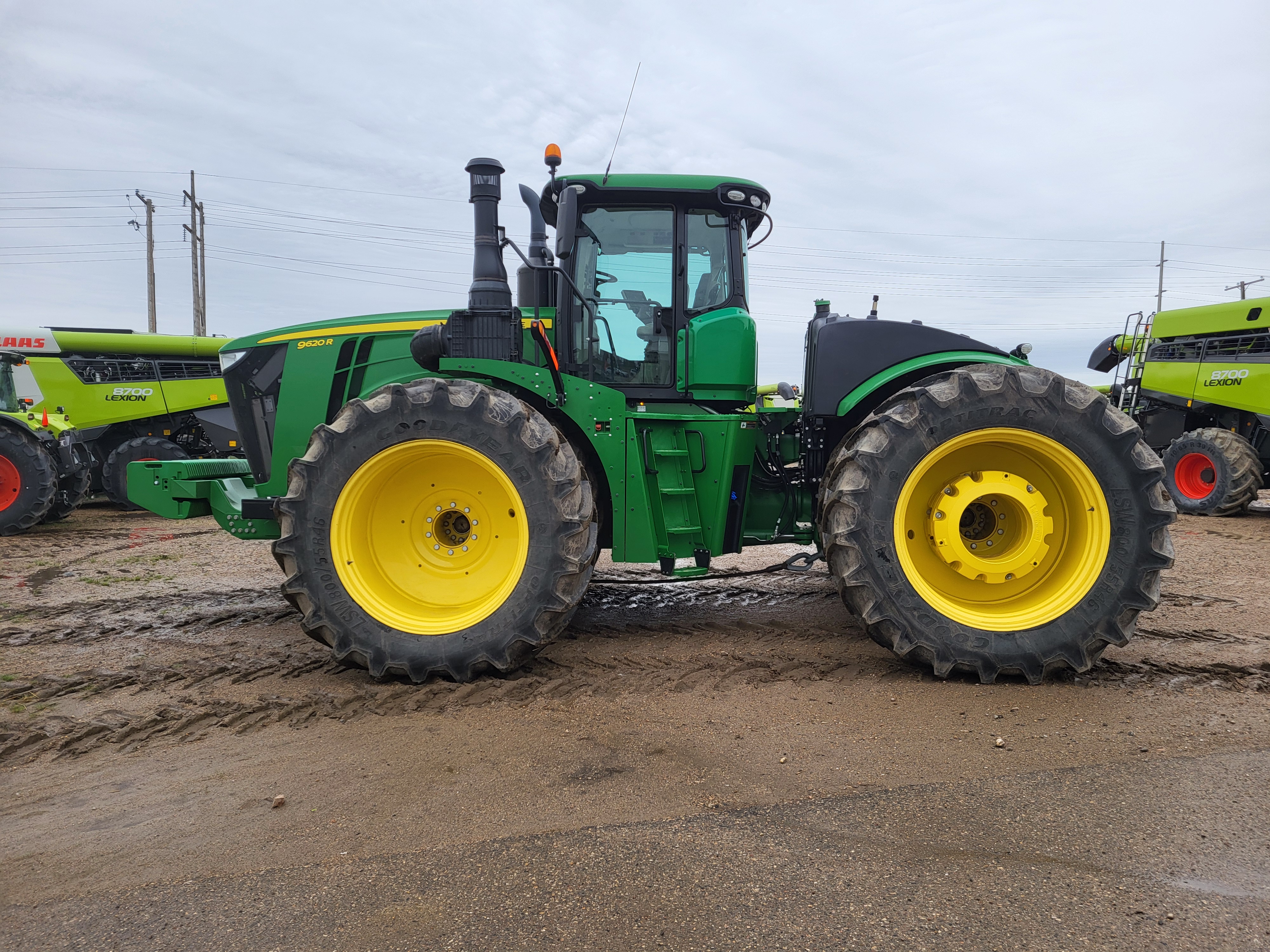 2019 John Deere 9620R Tractor