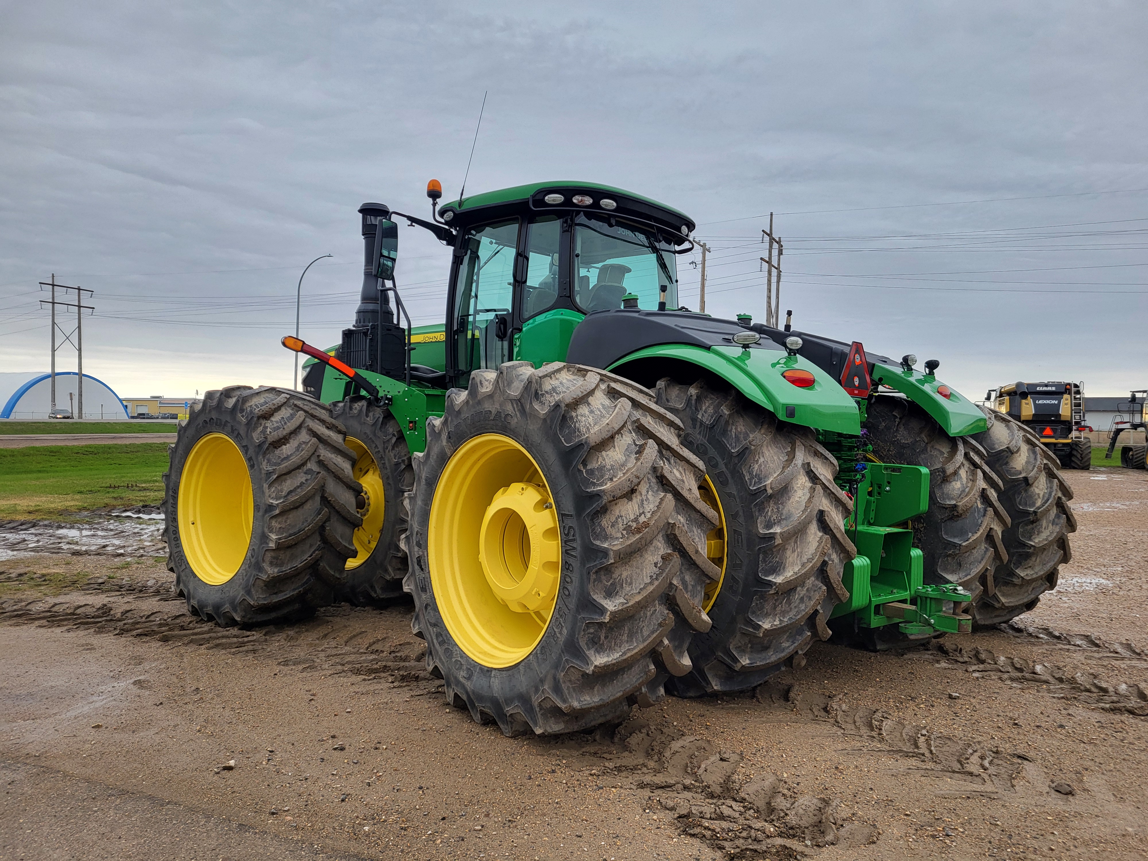 2019 John Deere 9620R Tractor