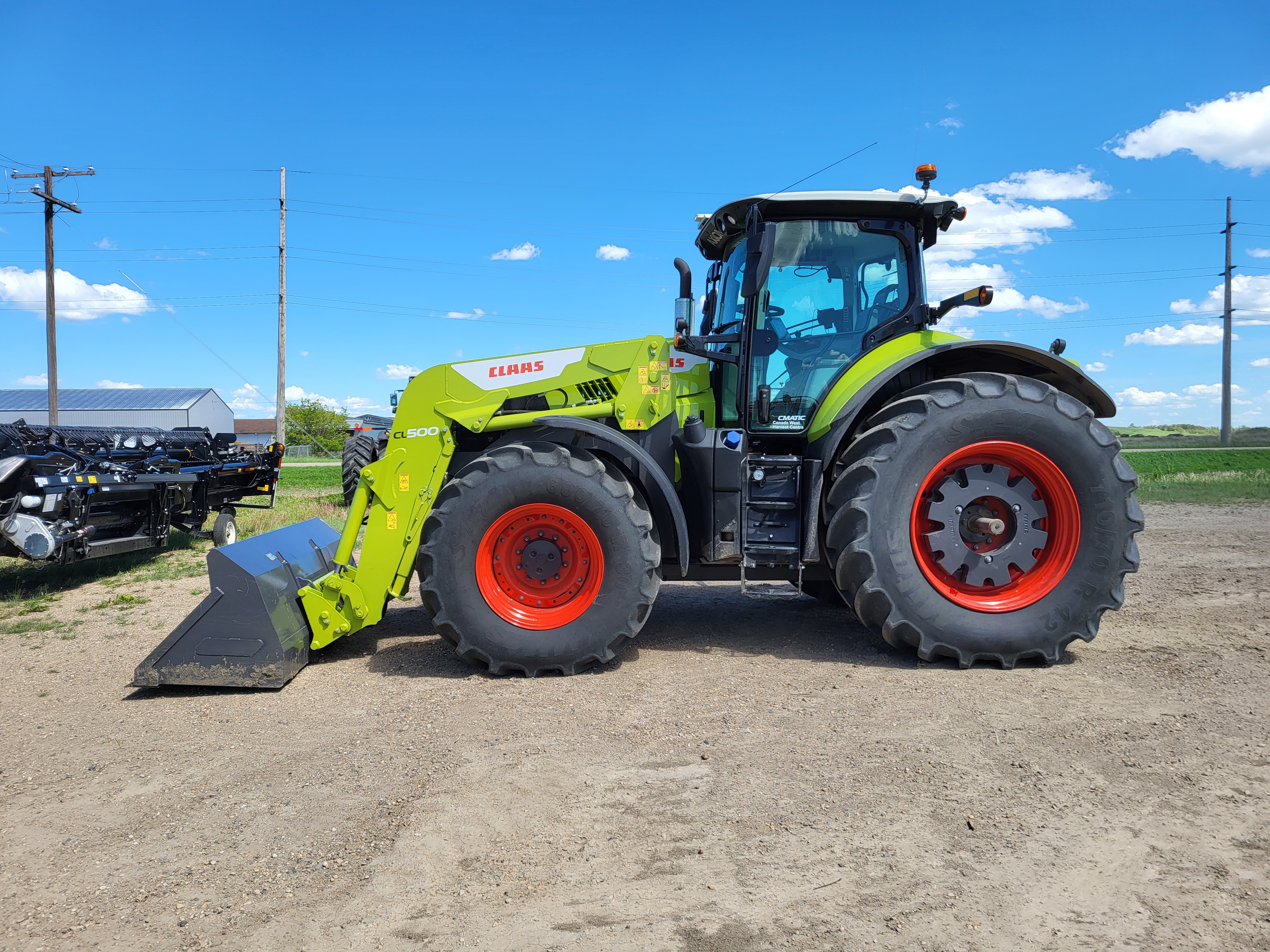 2022 CLAAS Axion 820 Tractor