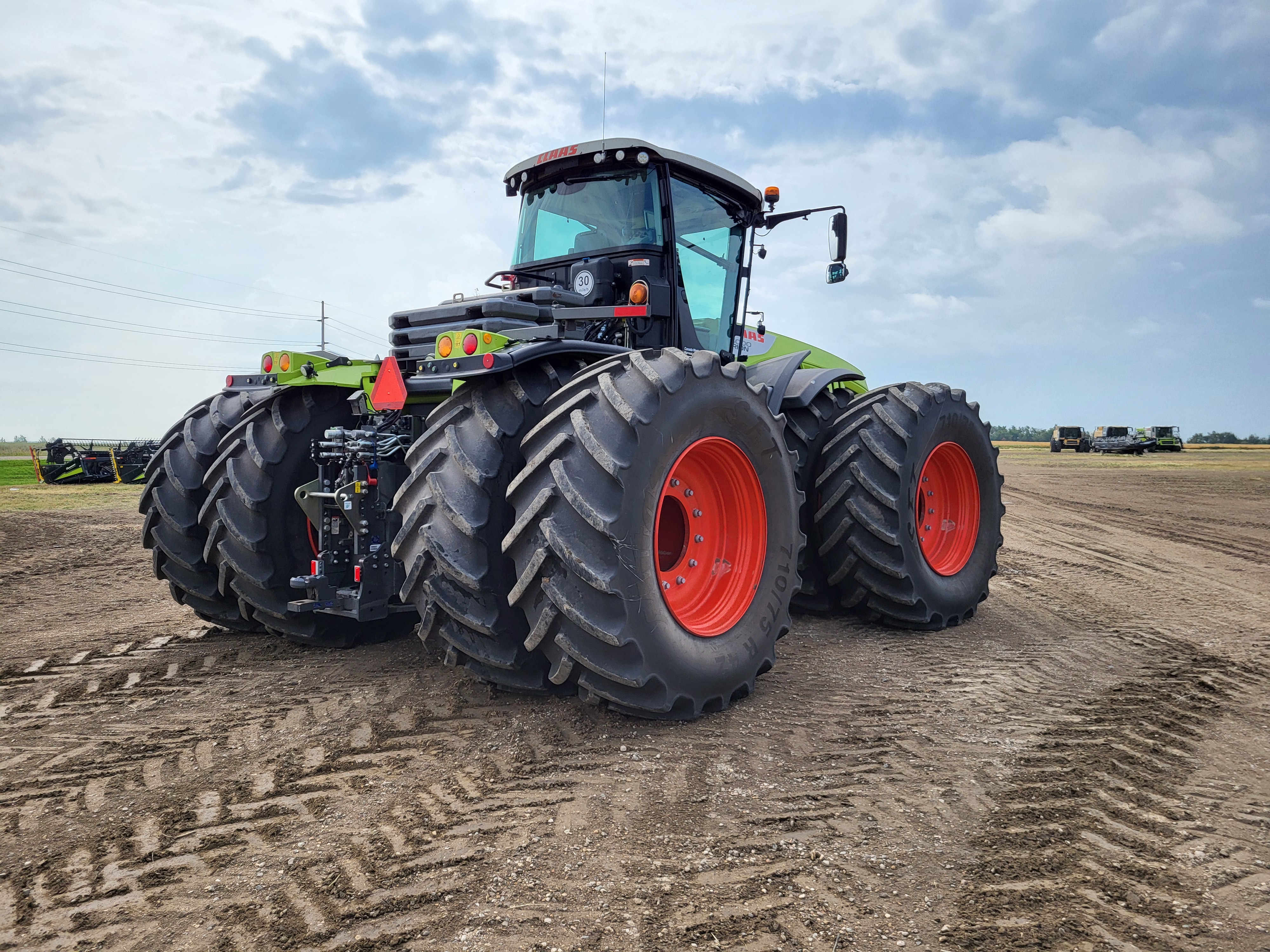 2020 CLAAS Xerion 5000 Trac Tractor