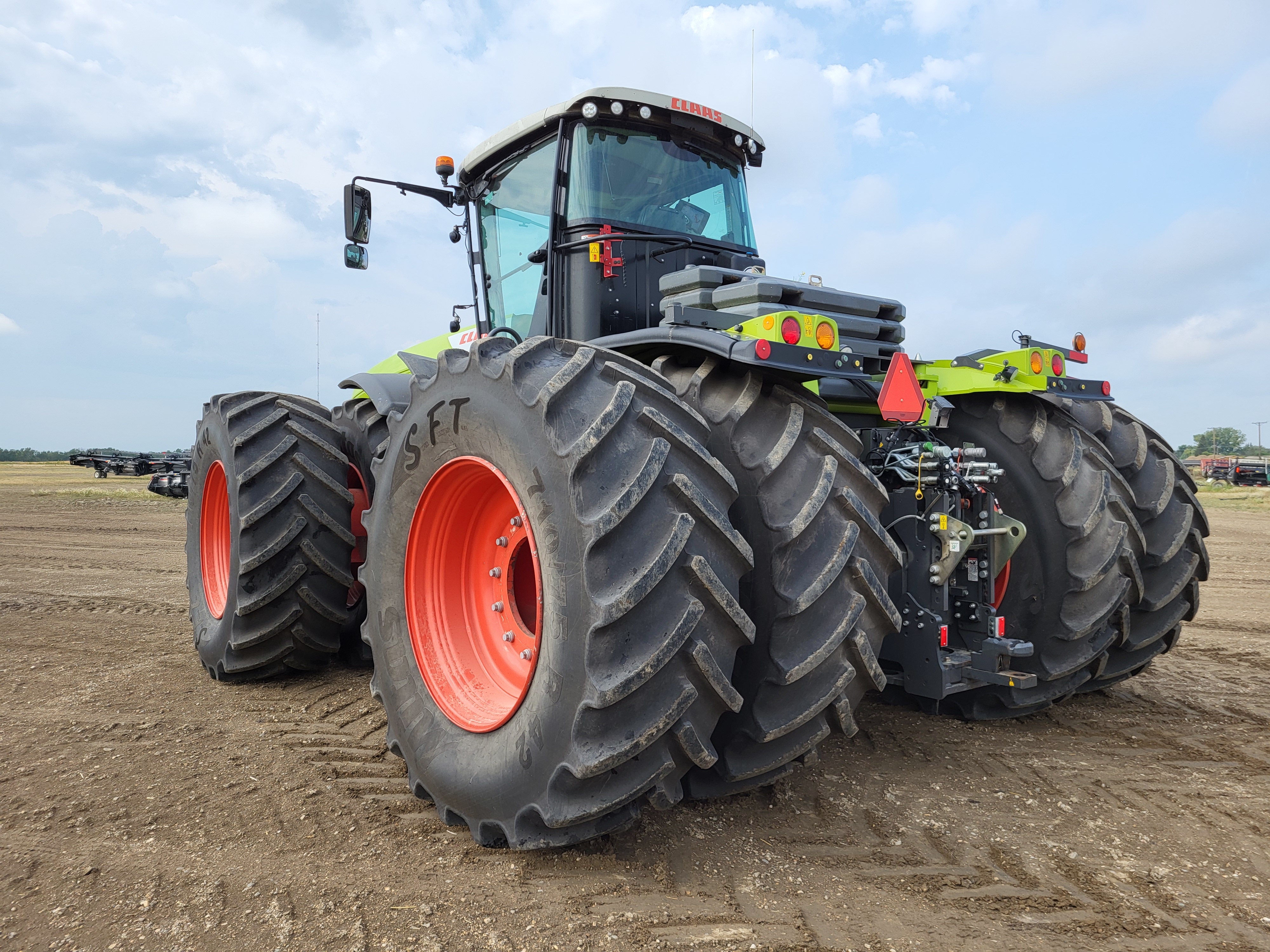 2020 CLAAS Xerion 5000 Trac Tractor